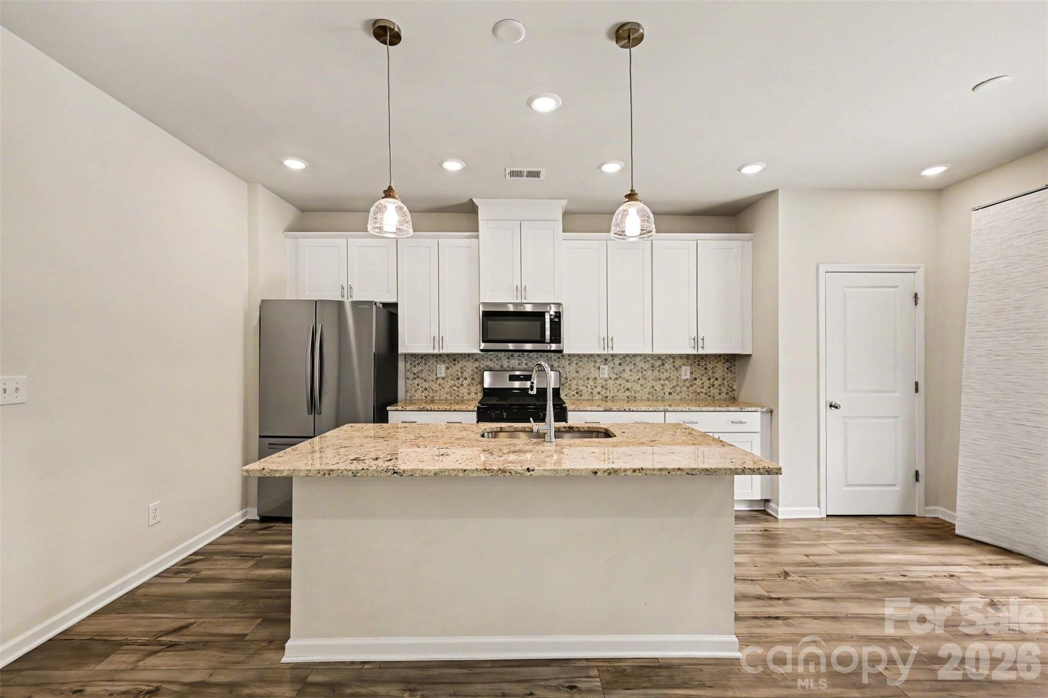 1160 Harland Street Property Photo 20