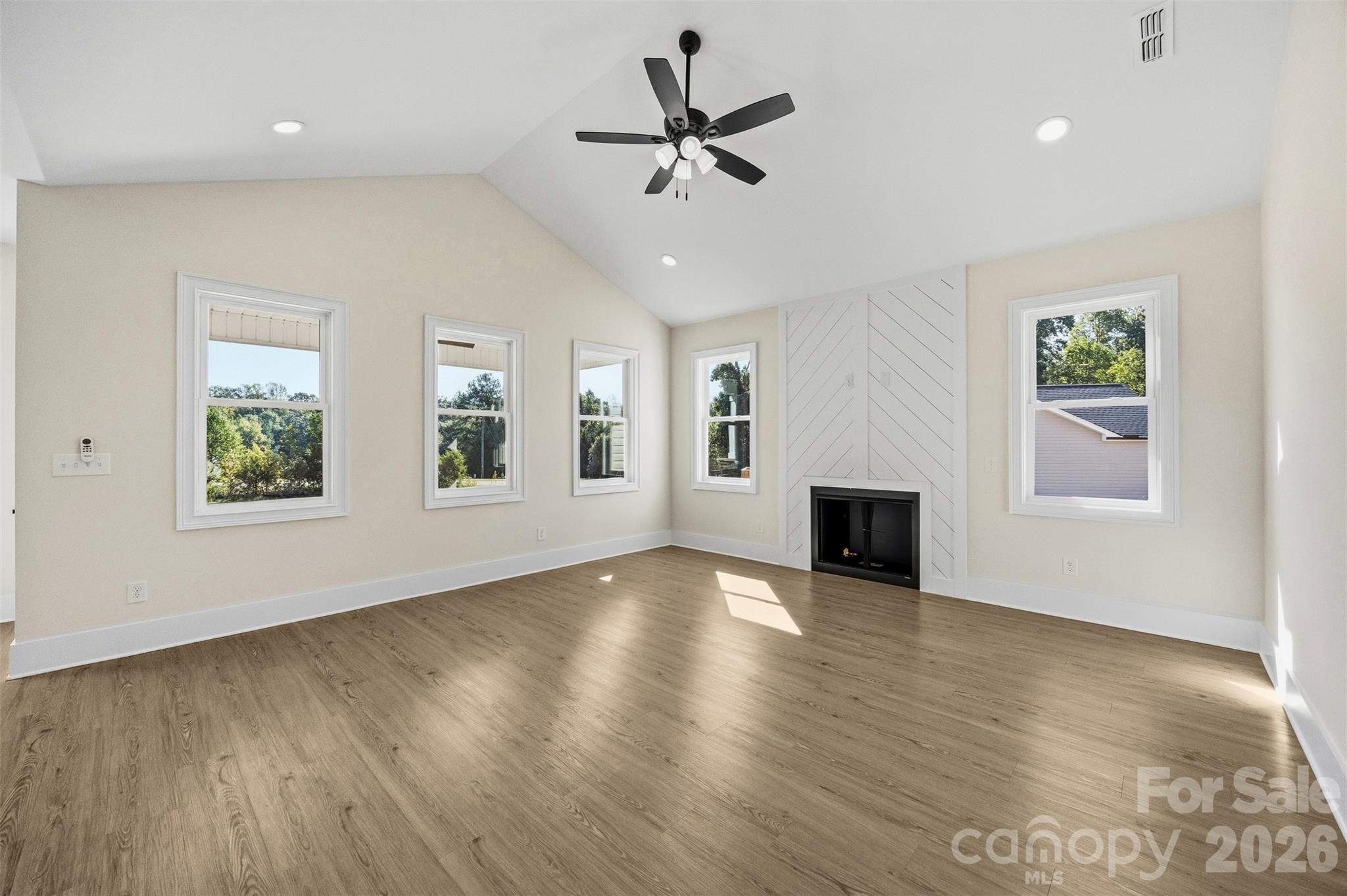 142 Brat Way Property Photo 8