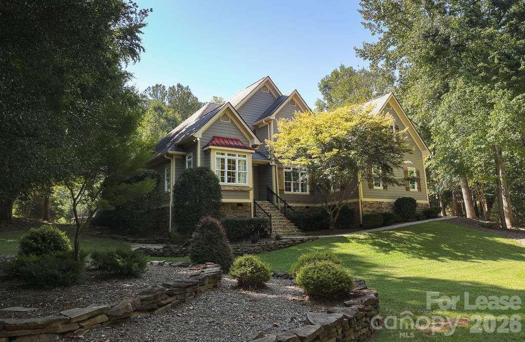 107 Sunset Bay Drive Property Photo 1