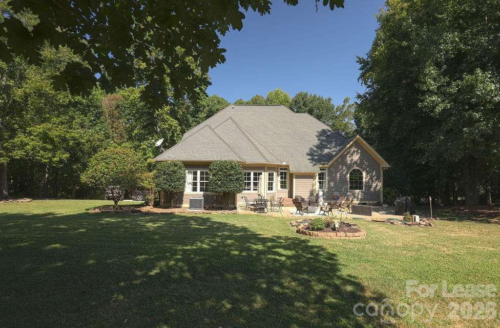 107 Sunset Bay Drive Property Photo 16
