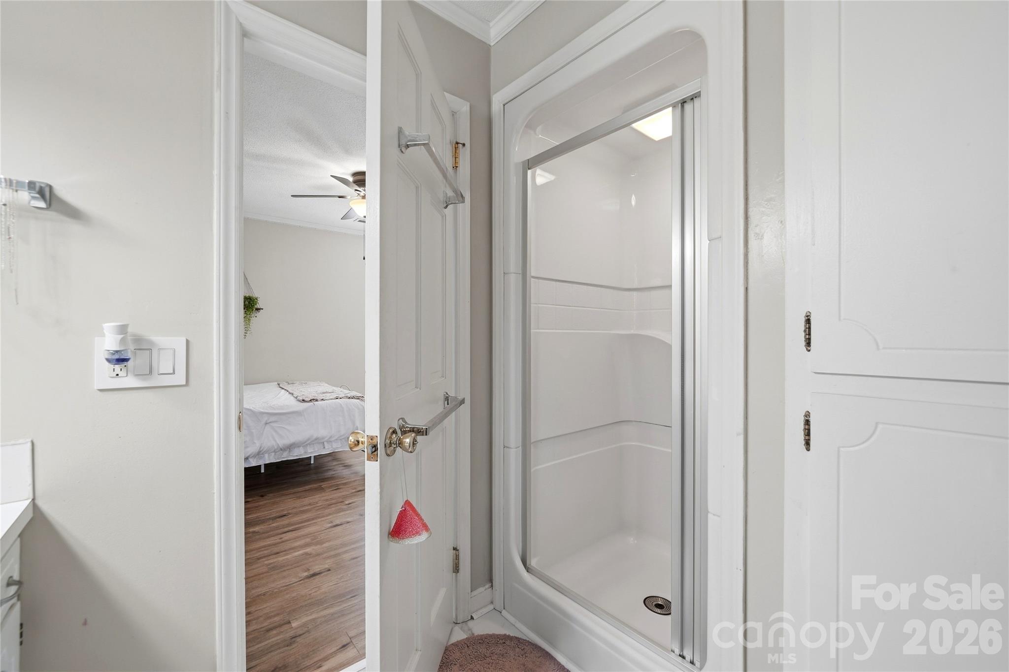 718 E Hoke Street Property Photo 15