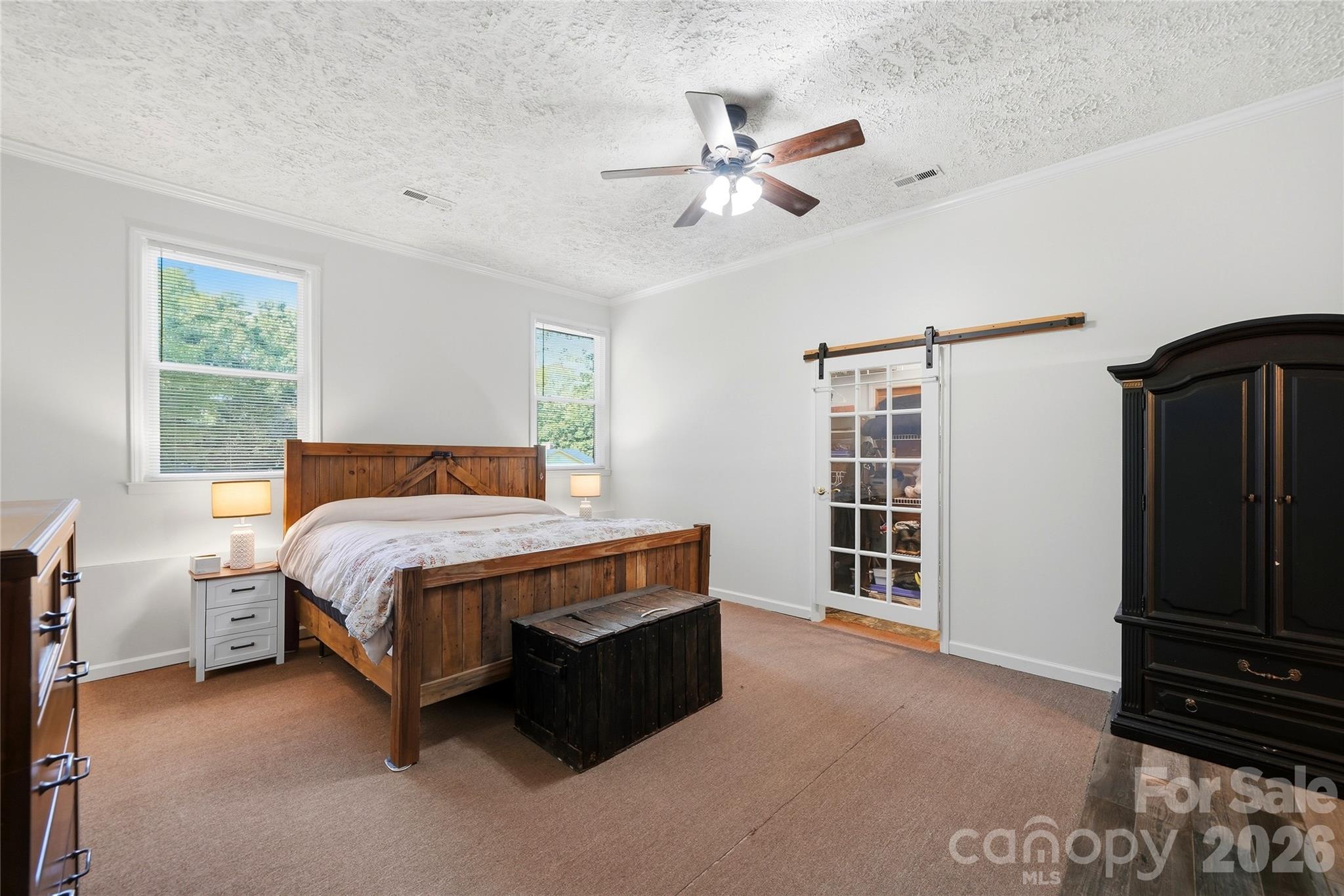 718 E Hoke Street Property Photo 19