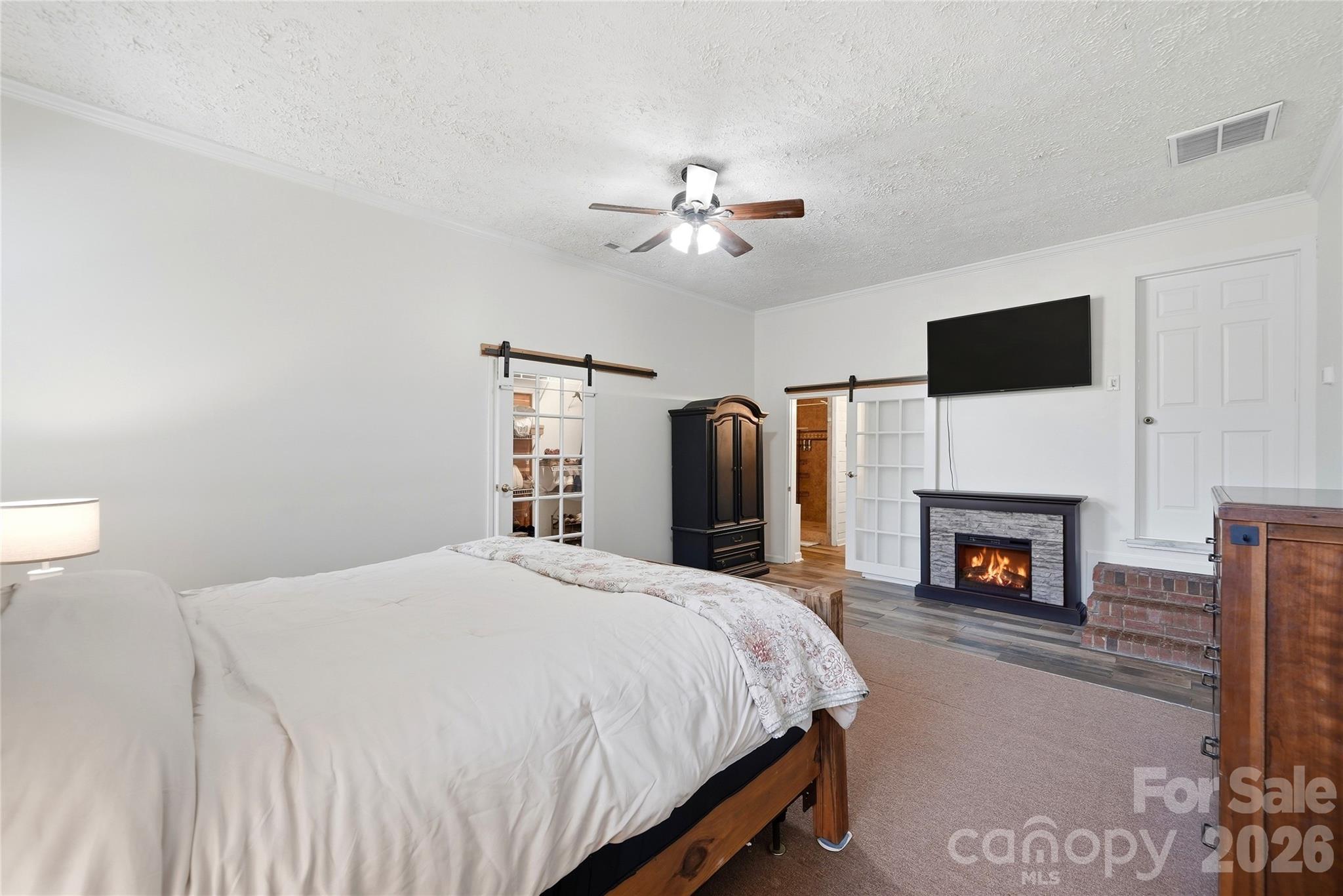 718 E Hoke Street Property Photo 20