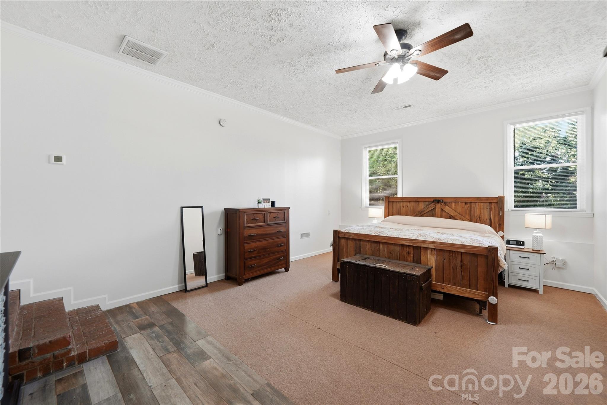 718 E Hoke Street Property Photo 21