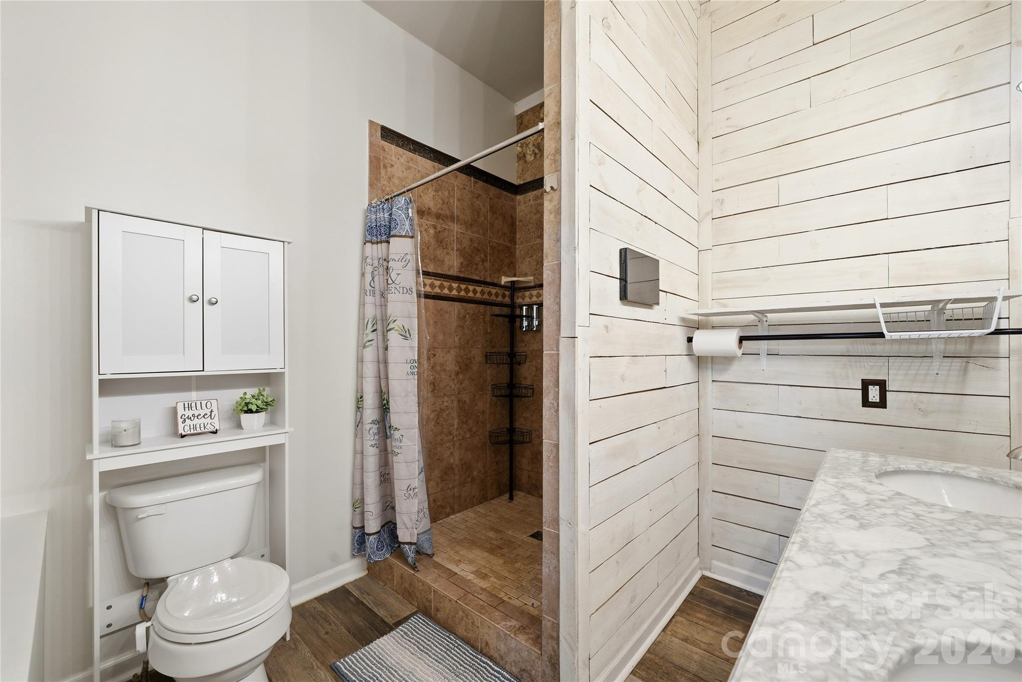 718 E Hoke Street Property Photo 22
