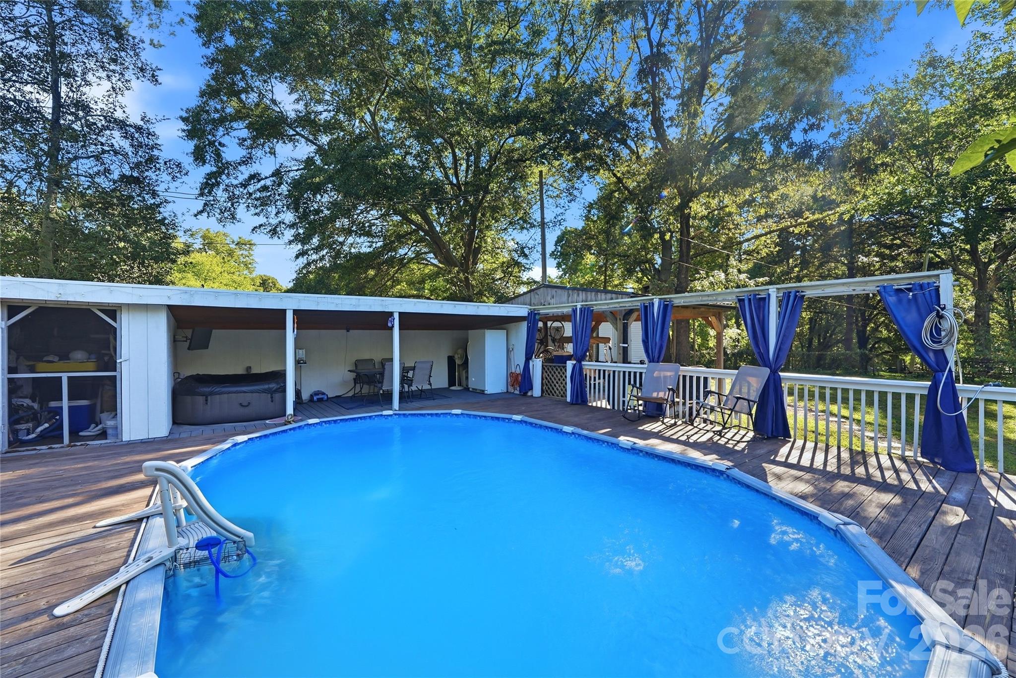 718 E Hoke Street Property Photo 29