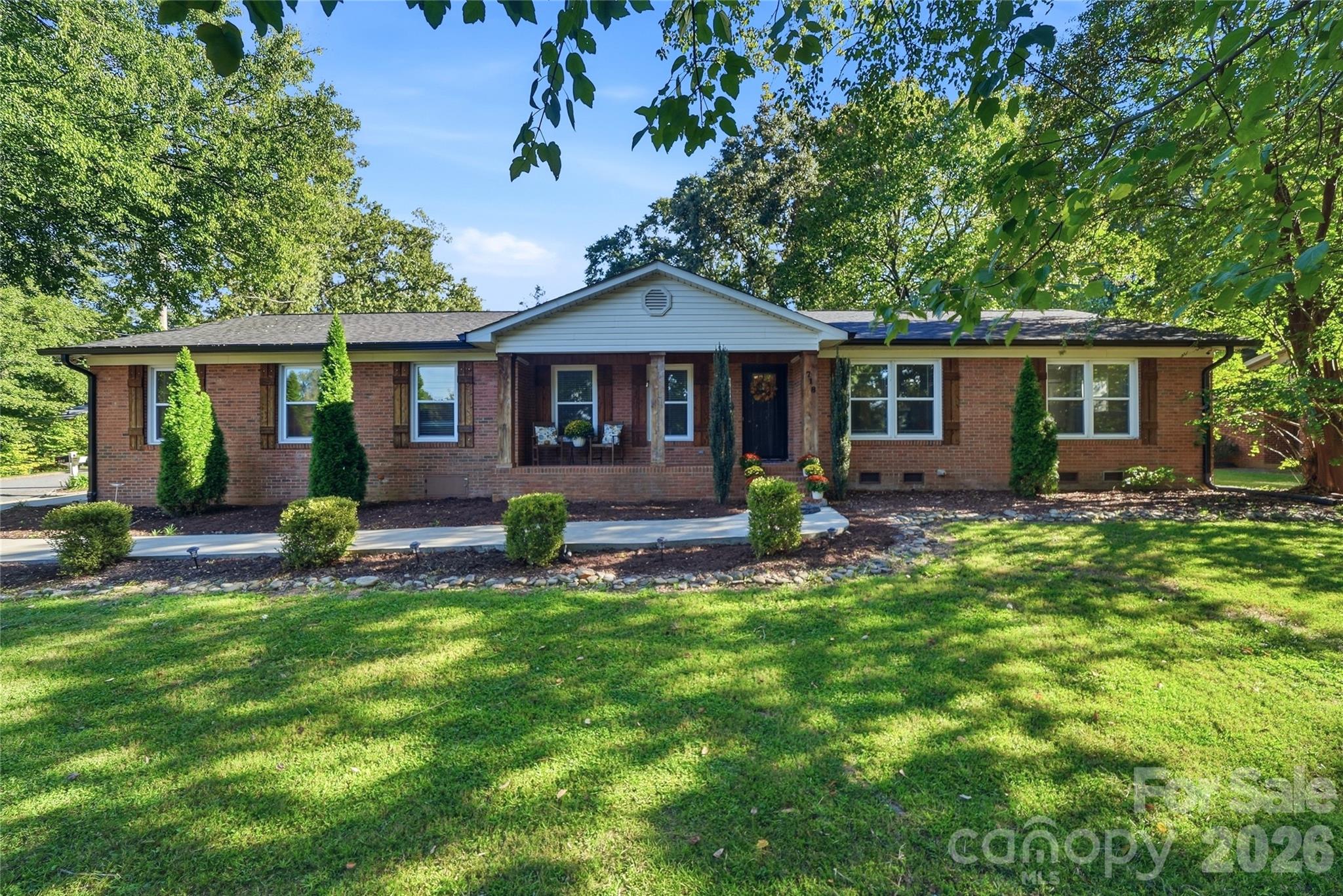 718 E Hoke Street Property Photo 35