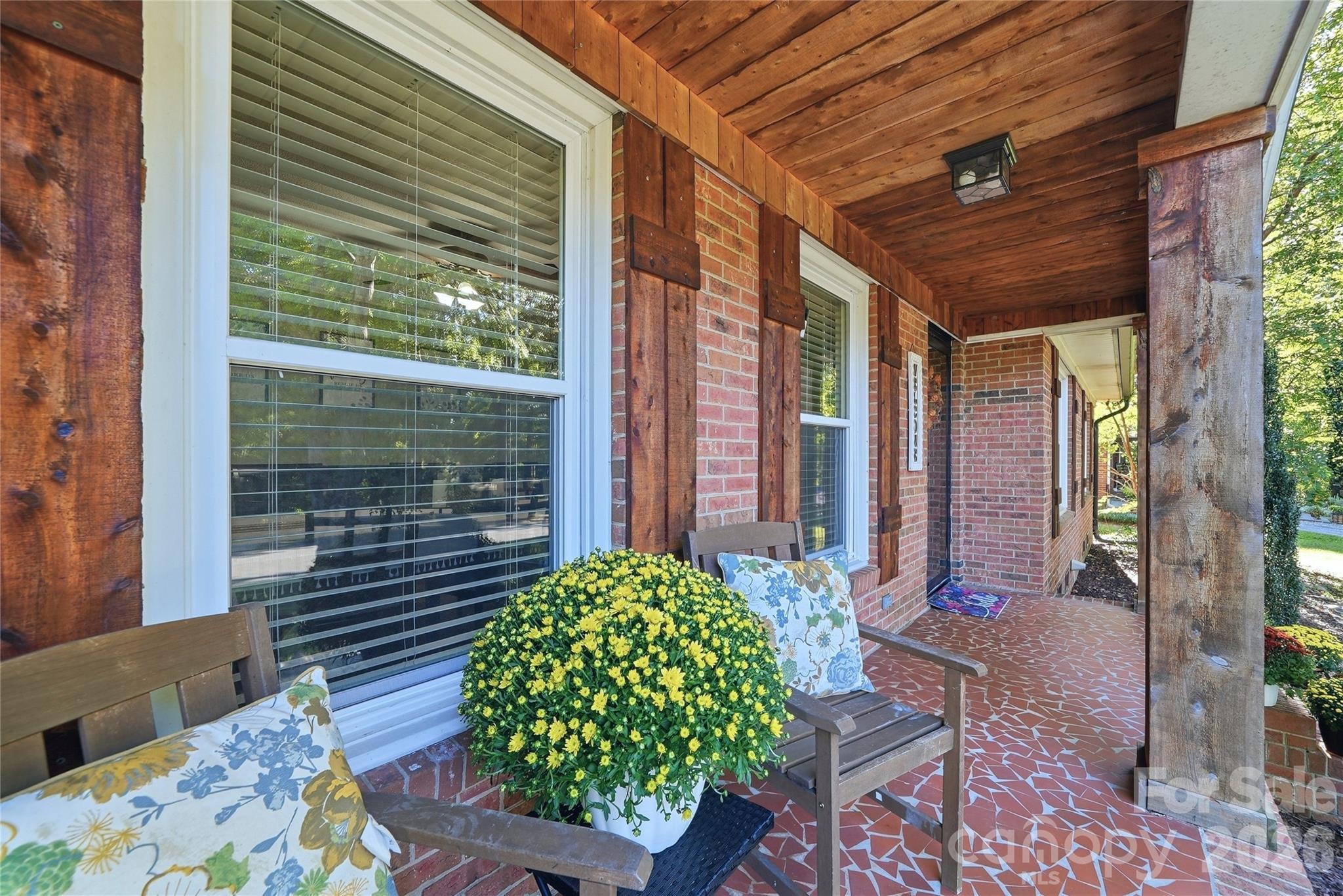 718 E Hoke Street Property Photo 39