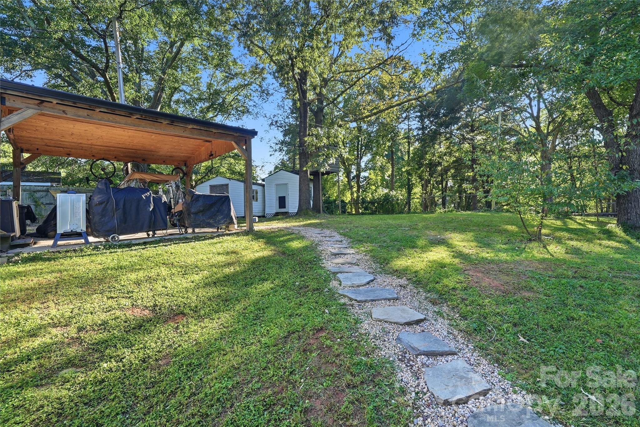 718 E Hoke Street Property Photo 47
