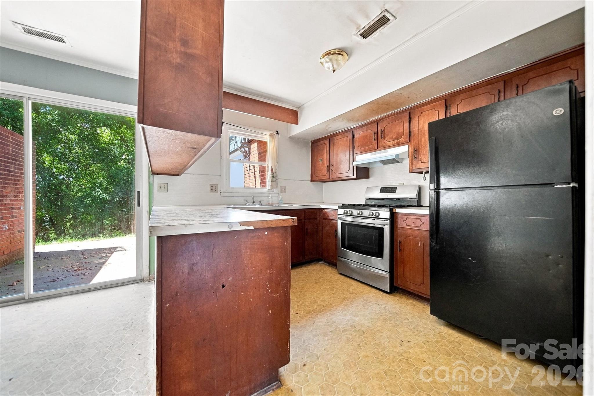 402 S Ashe Avenue Property Photo 13