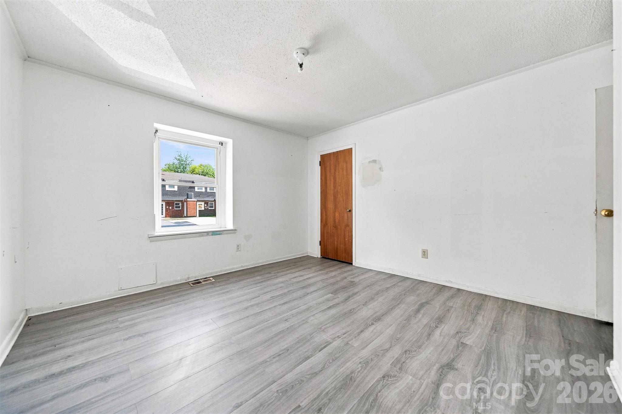 402 S Ashe Avenue Property Photo 26