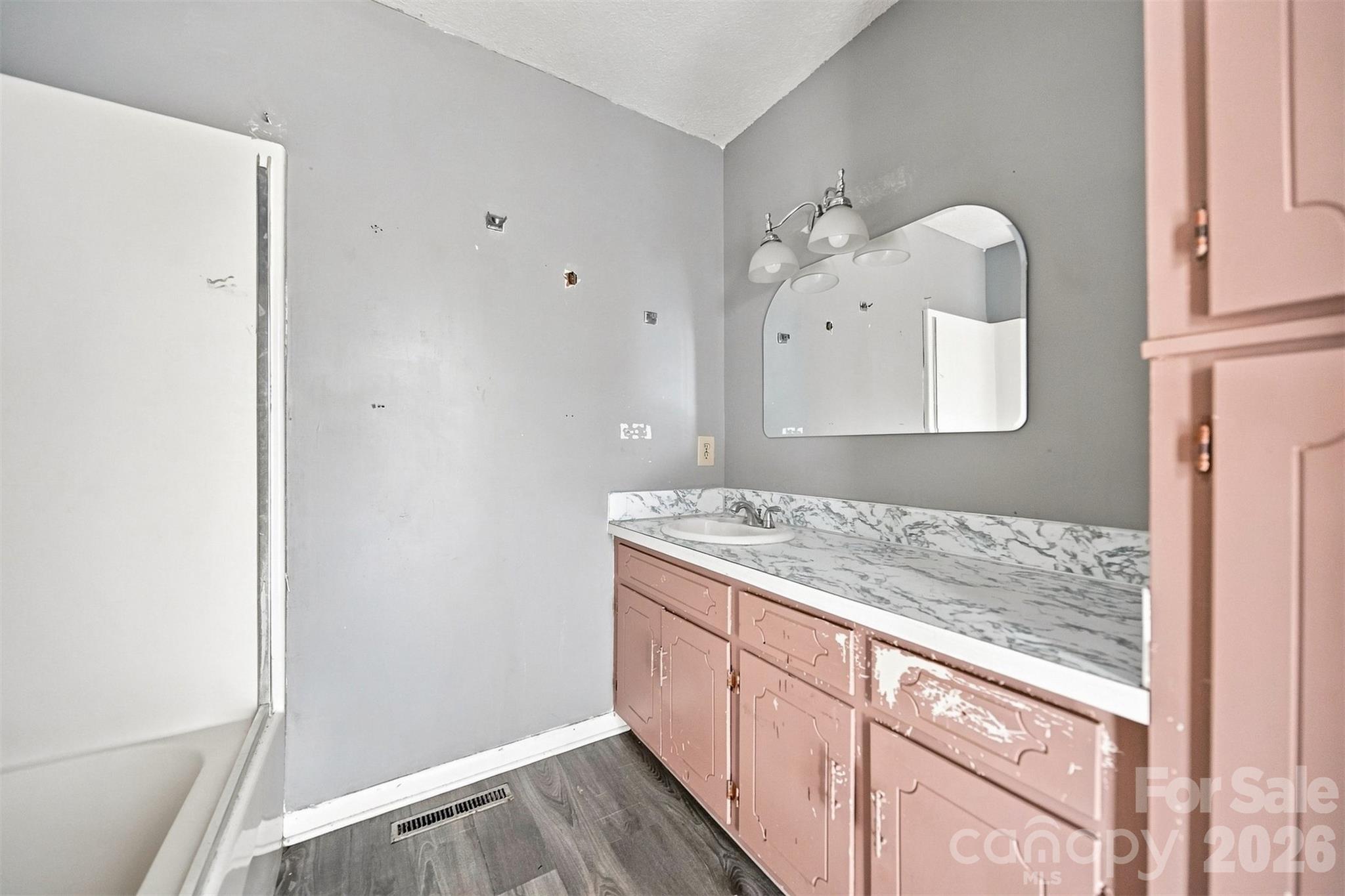 402 S Ashe Avenue Property Photo 36