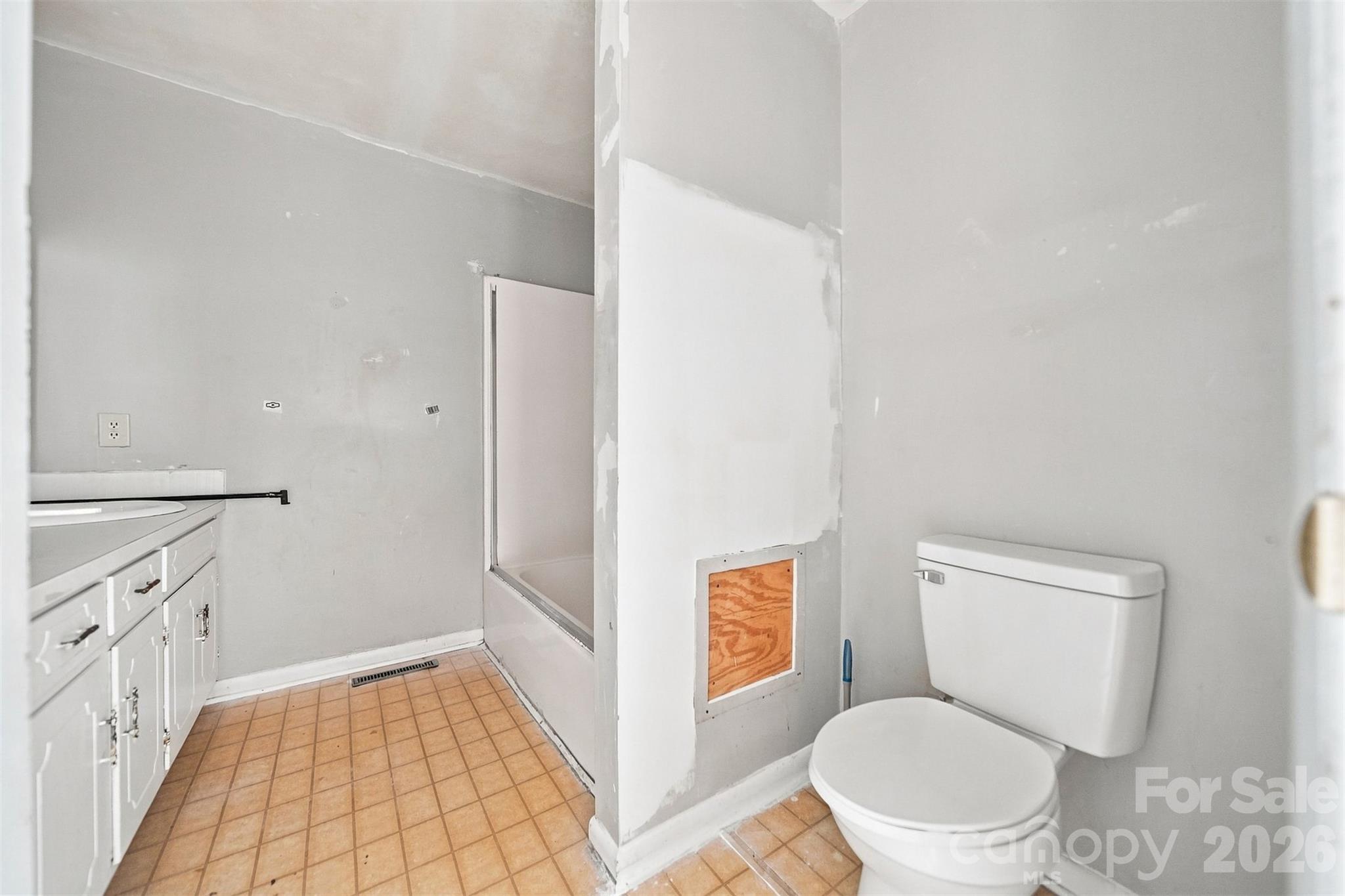 402 S Ashe Avenue Property Photo 38