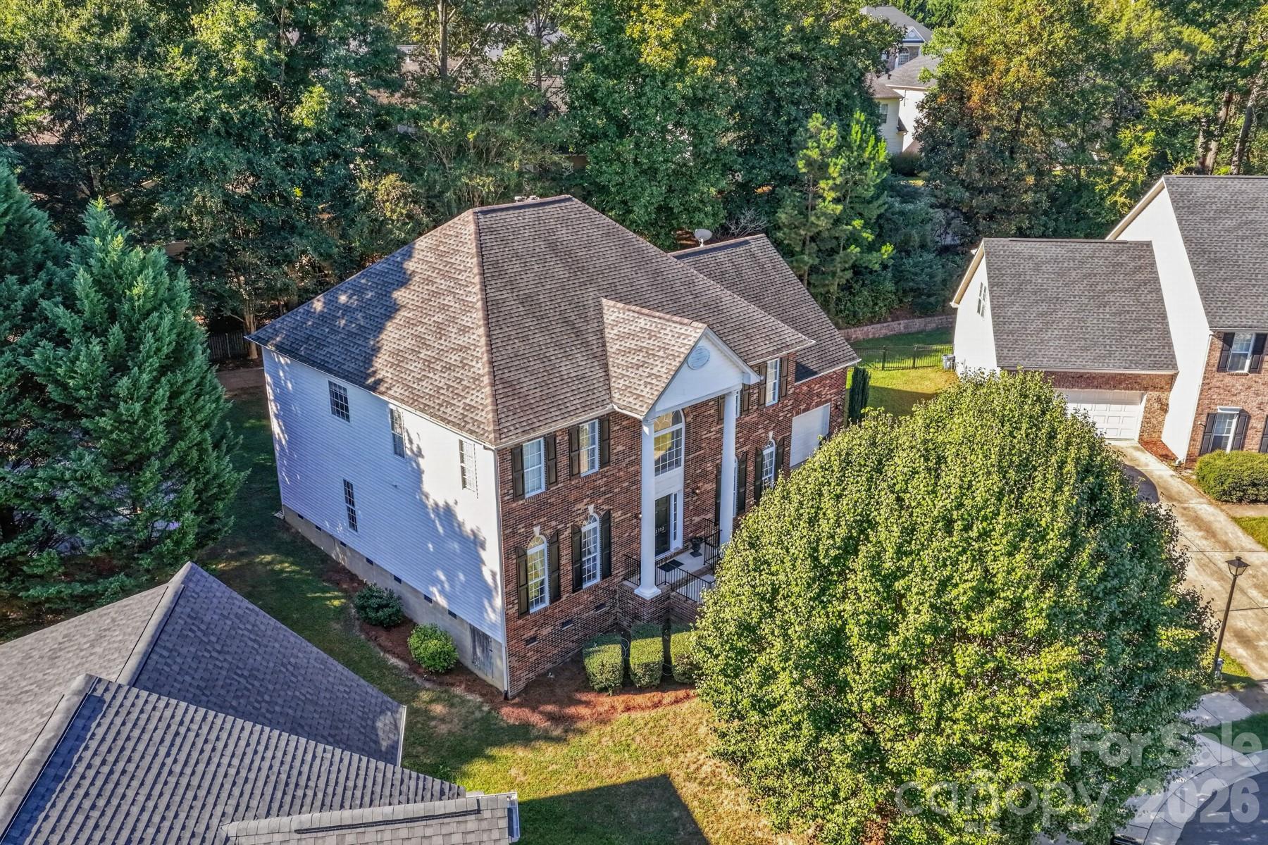 2502 Sandy Ridge Lane Property Photo 3