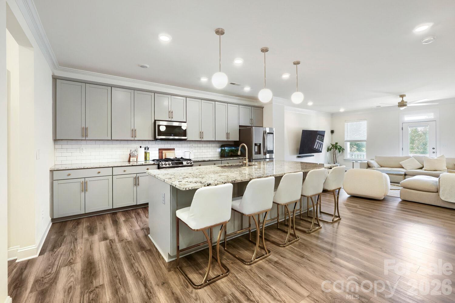 10315 Glenmere Creek Circle Property Photo 6