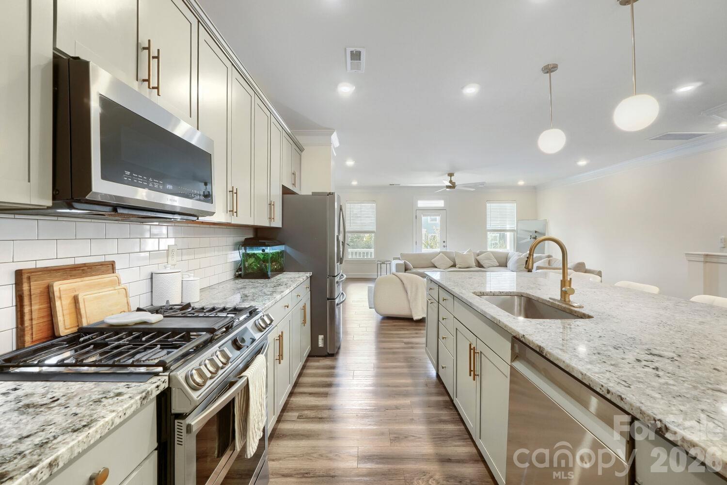 10315 Glenmere Creek Circle Property Photo 8