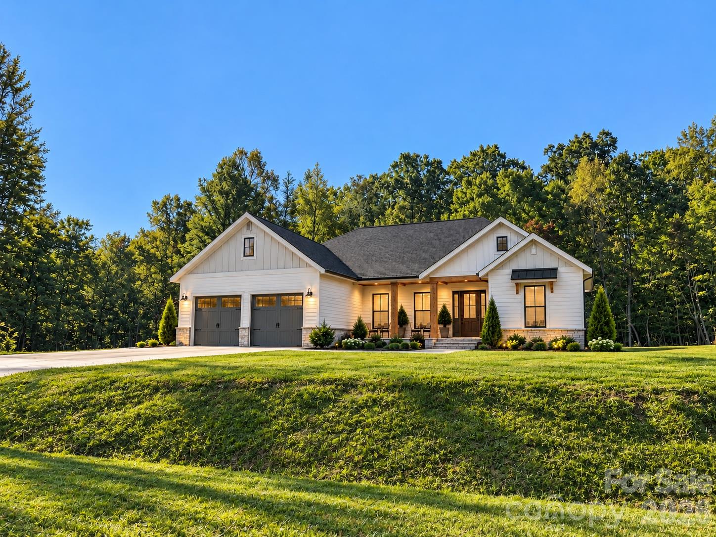2210 Steeple Chase Court Property Photo 2
