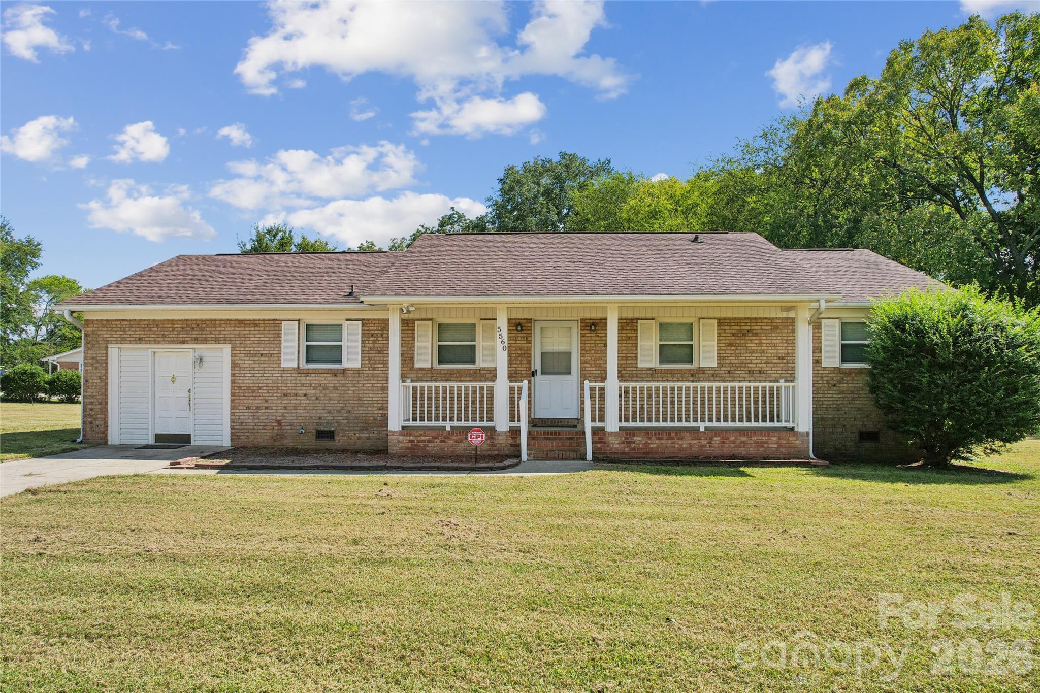 5560 Roberta Road Property Photo 1