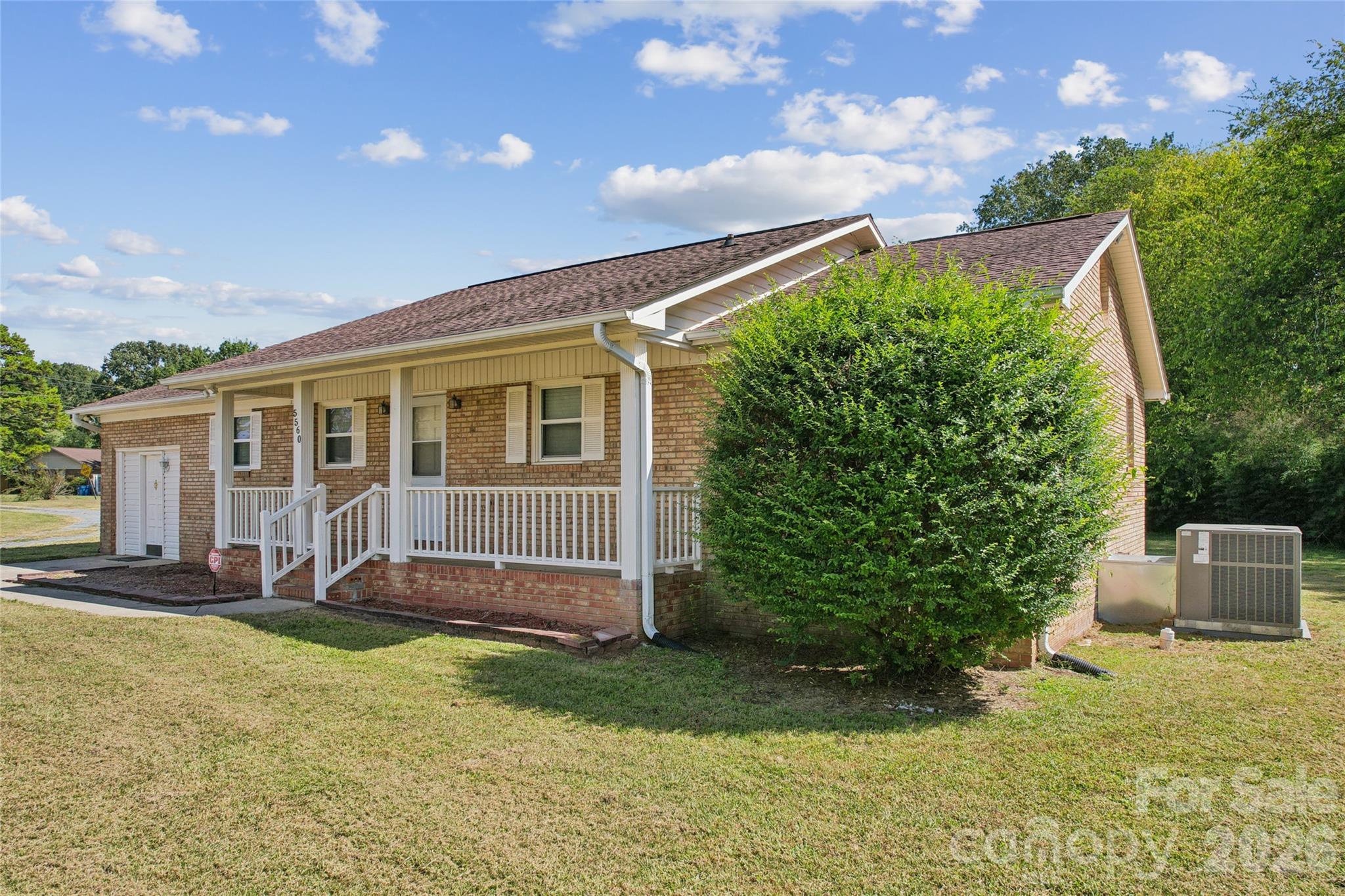 5560 Roberta Road Property Photo 2