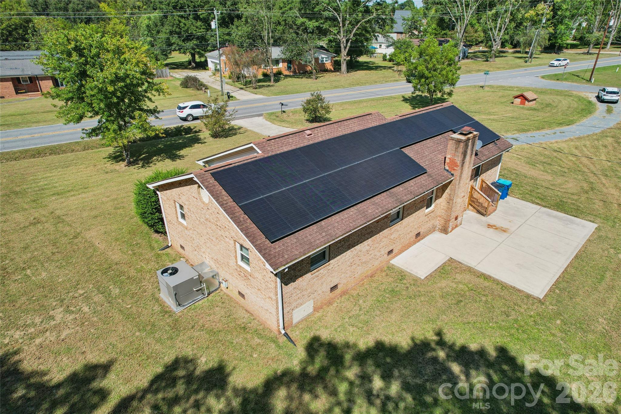 5560 Roberta Road Property Photo 3