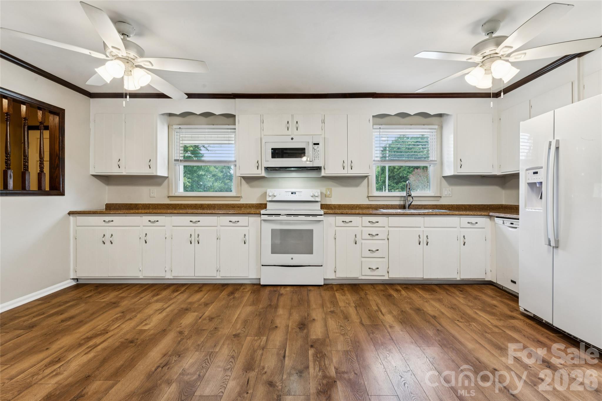 5560 Roberta Road Property Photo 4