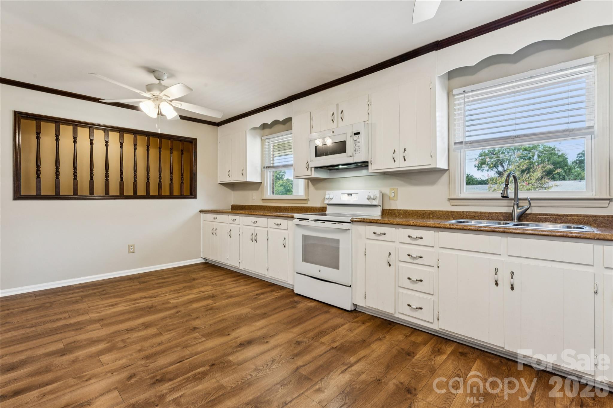 5560 Roberta Road Property Photo 6