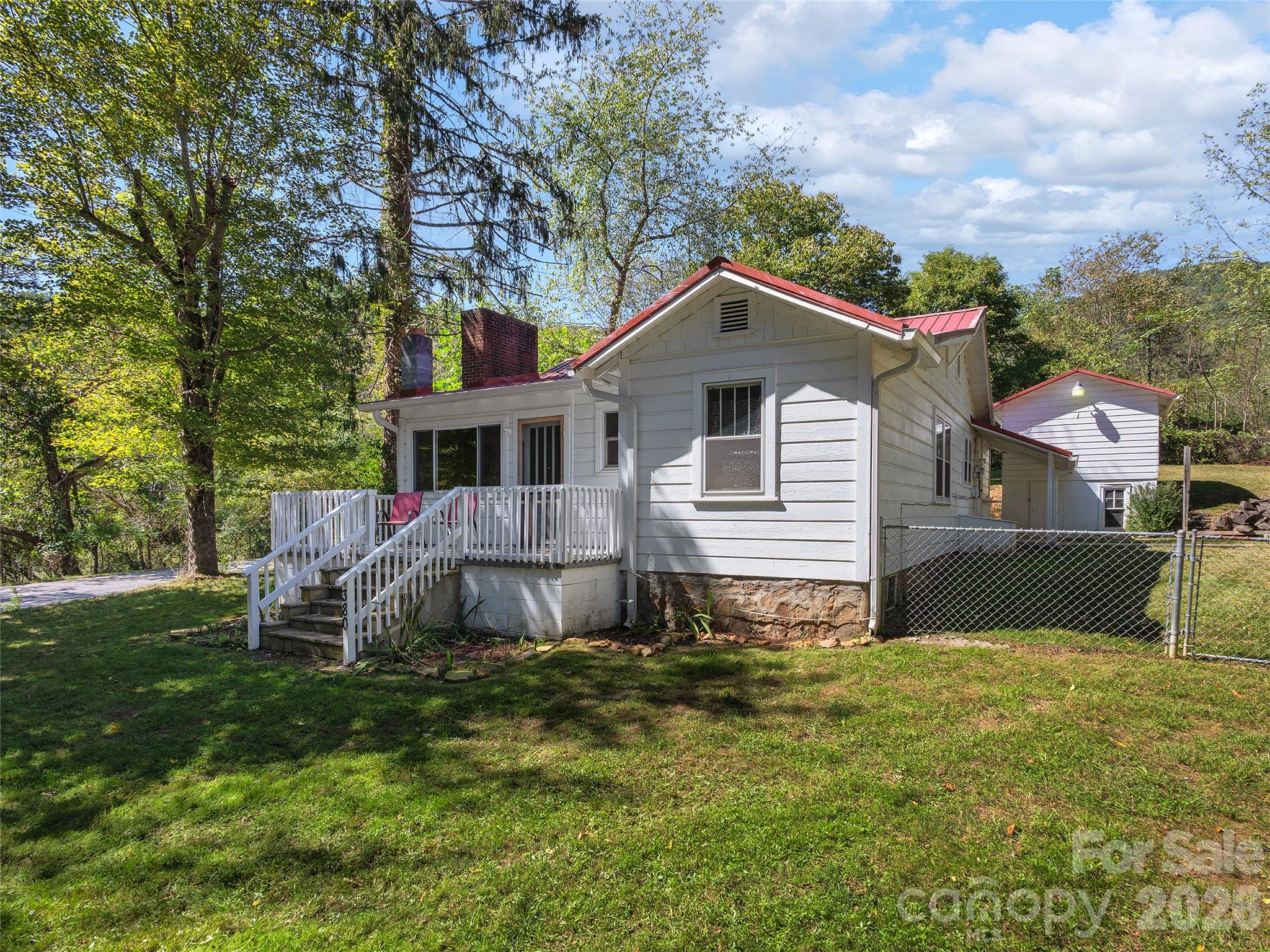 380 S Morgan Branch Road Property Photo 3