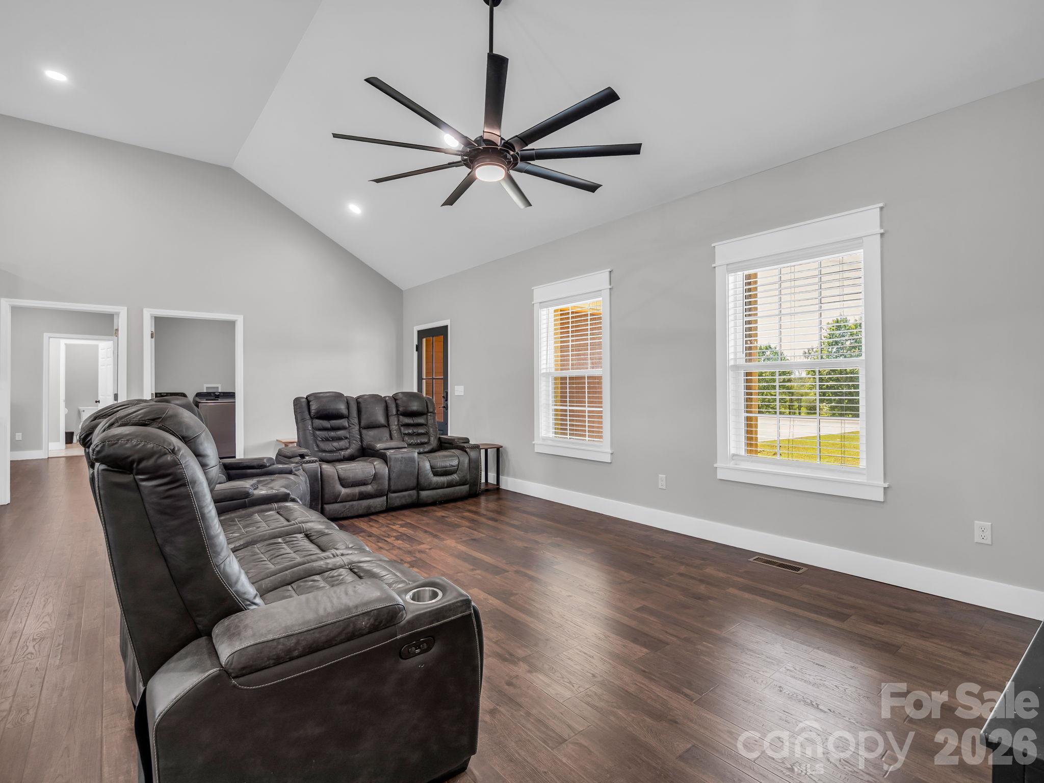 1854 Baber Road Property Photo 6