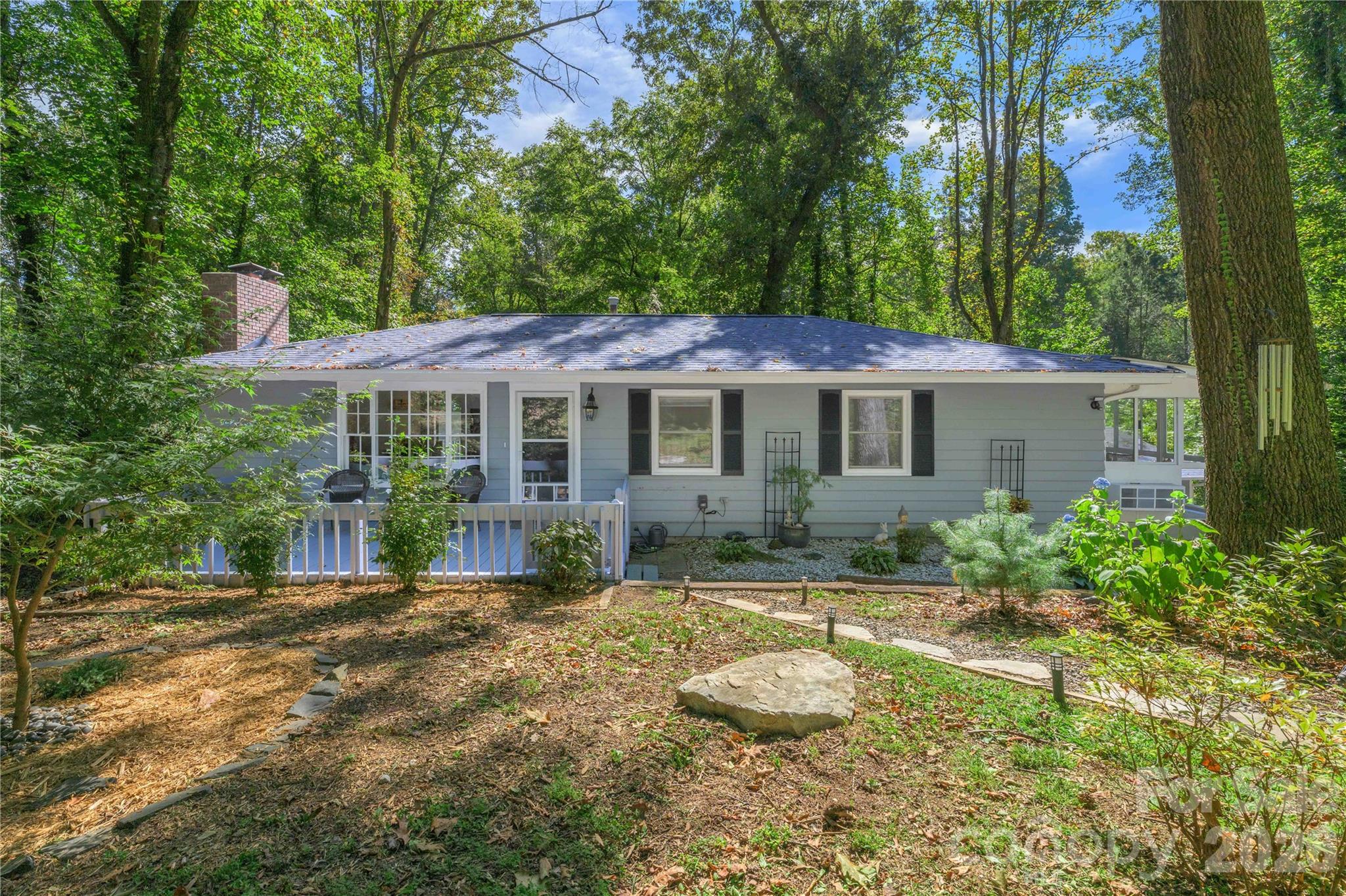 19 Springwood Drive Property Photo 1