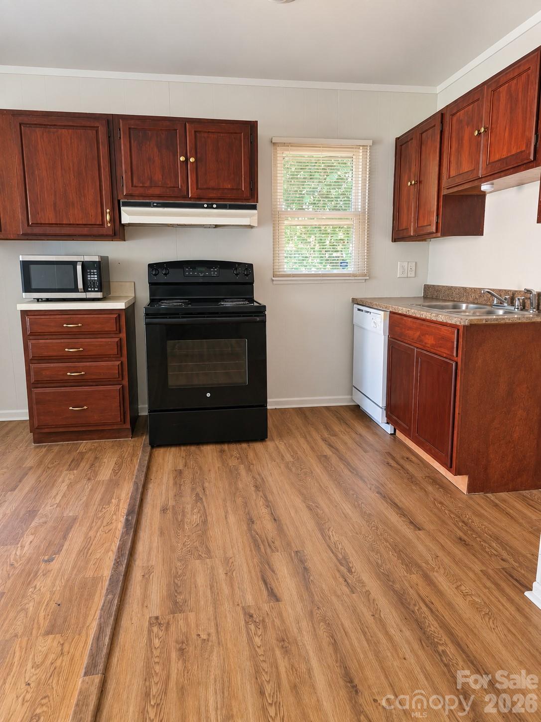 3135 Marney Avenue Property Photo 5