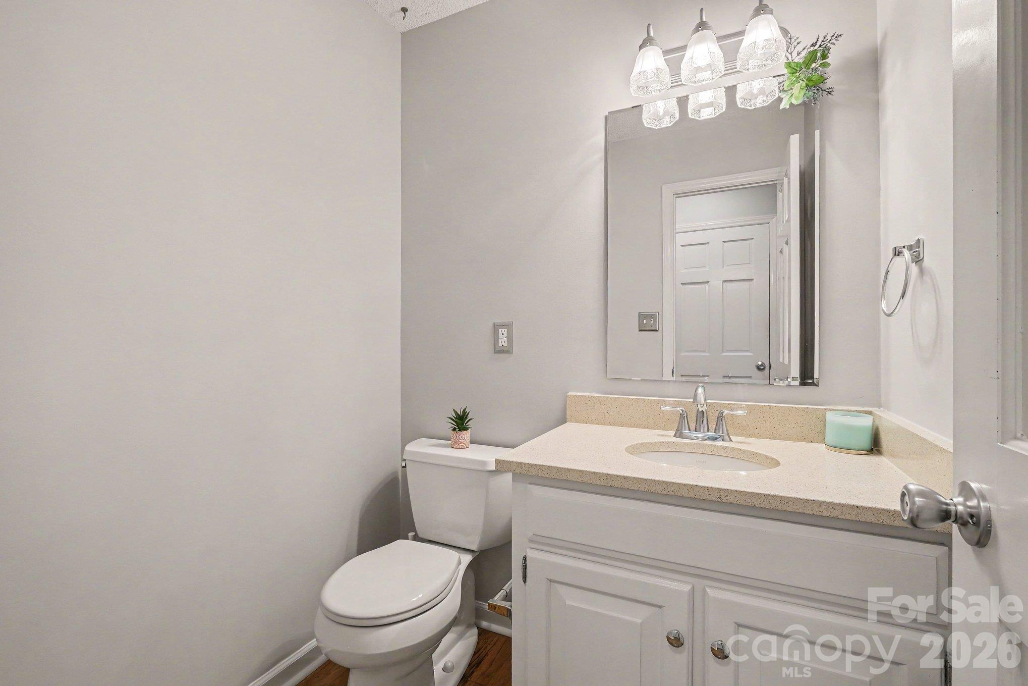 1312 Bennington Drive Property Photo 18