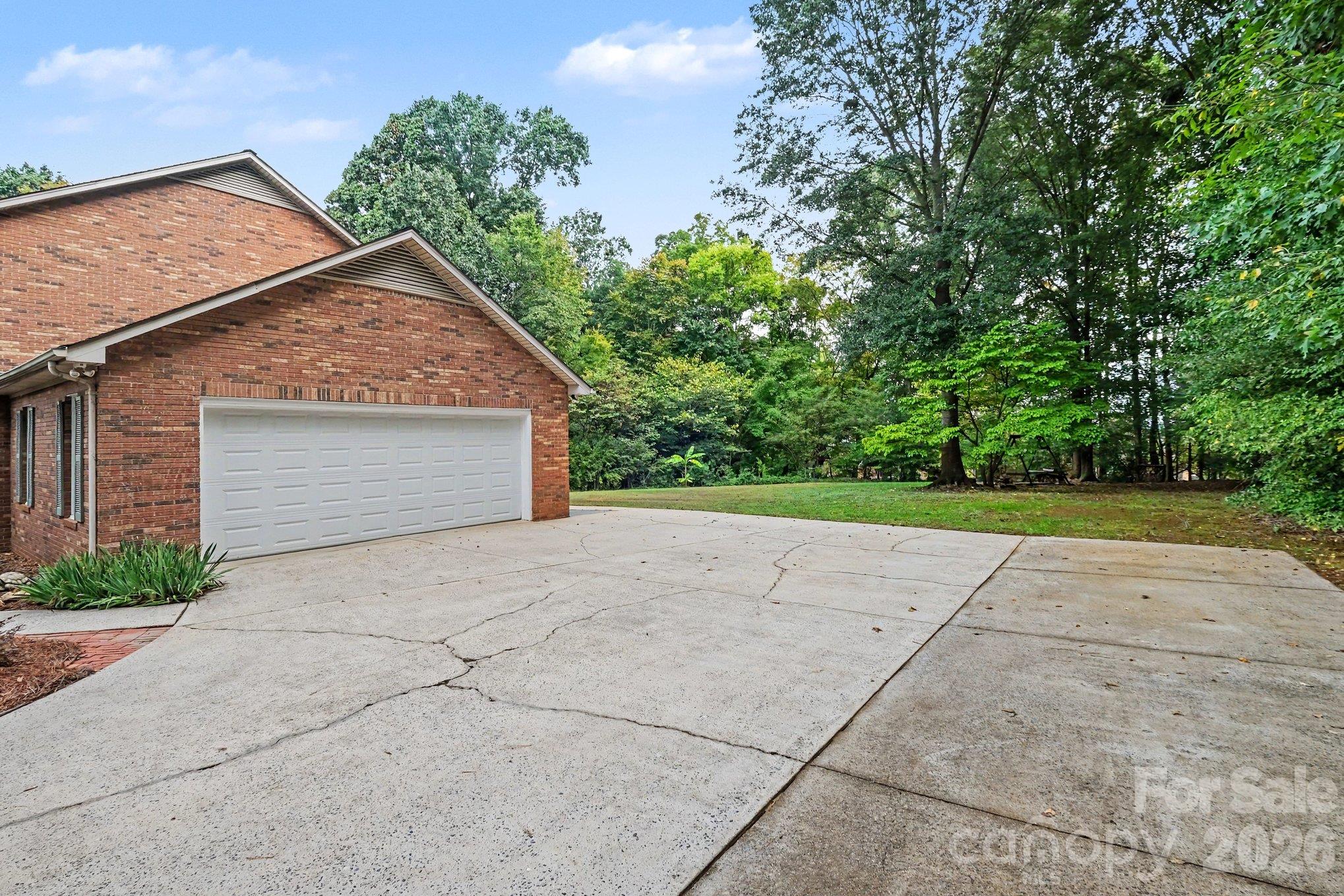1312 Bennington Drive Property Photo 34