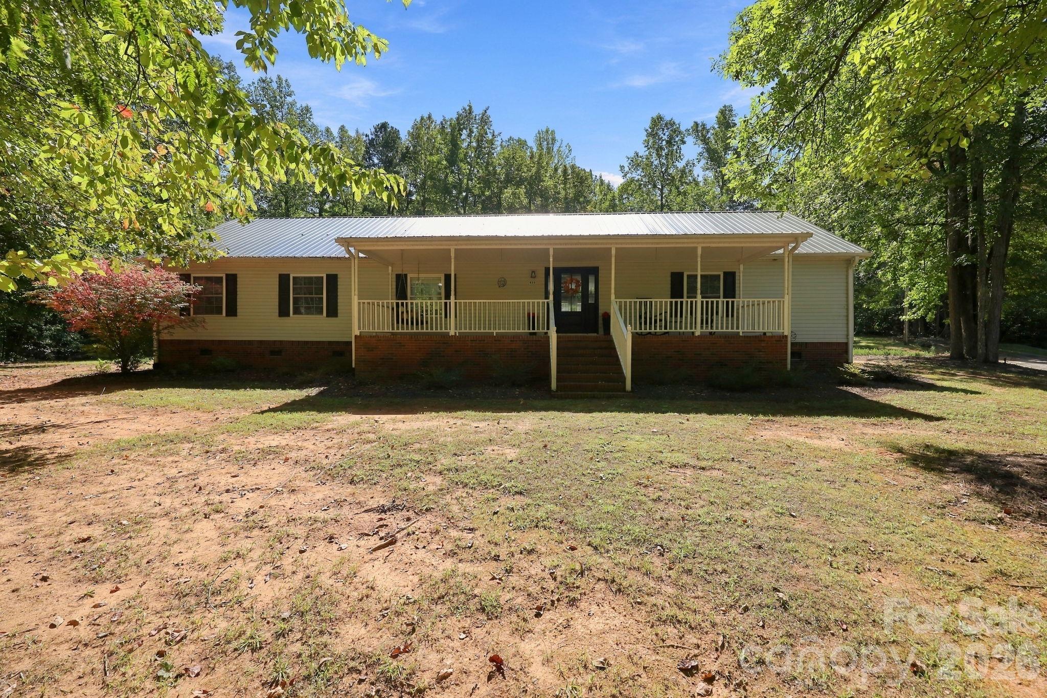 499 Sandy Creek Lane Property Photo 2
