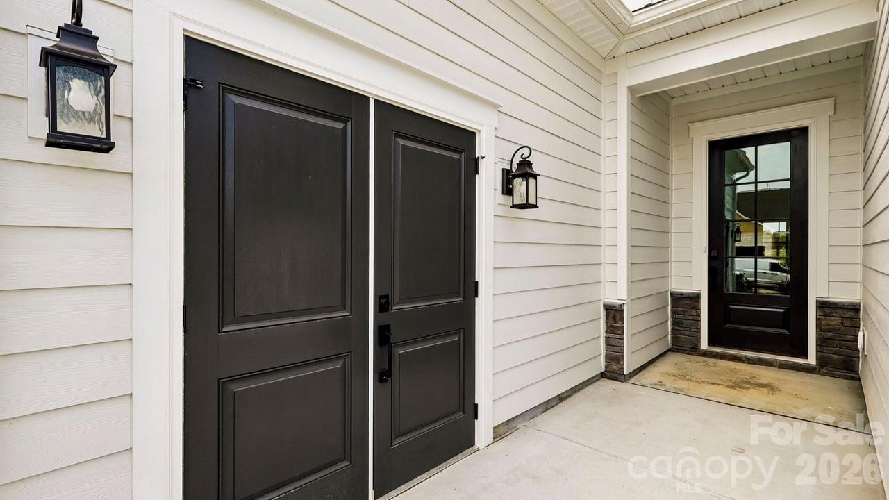 303 Marina Bay Trail Property Photo 2