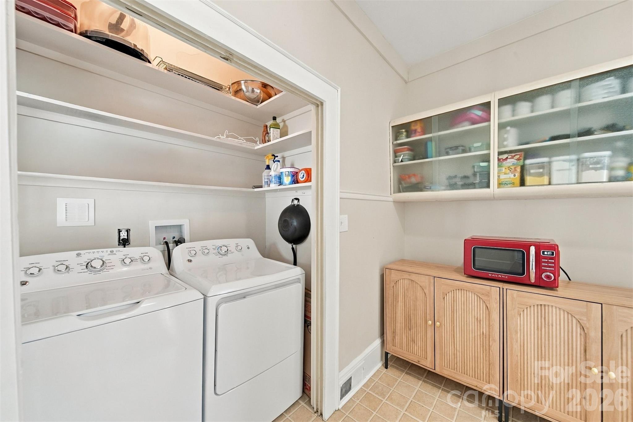 416 Kentwood Street Property Photo 21