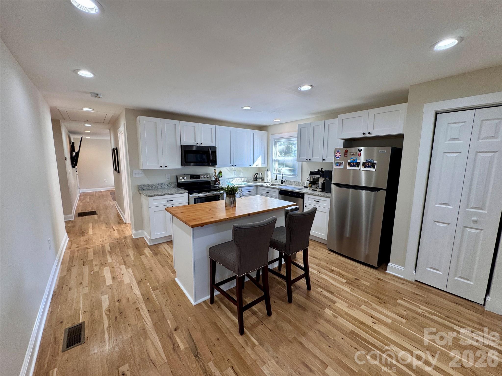 613 Gum Street Property Photo 3