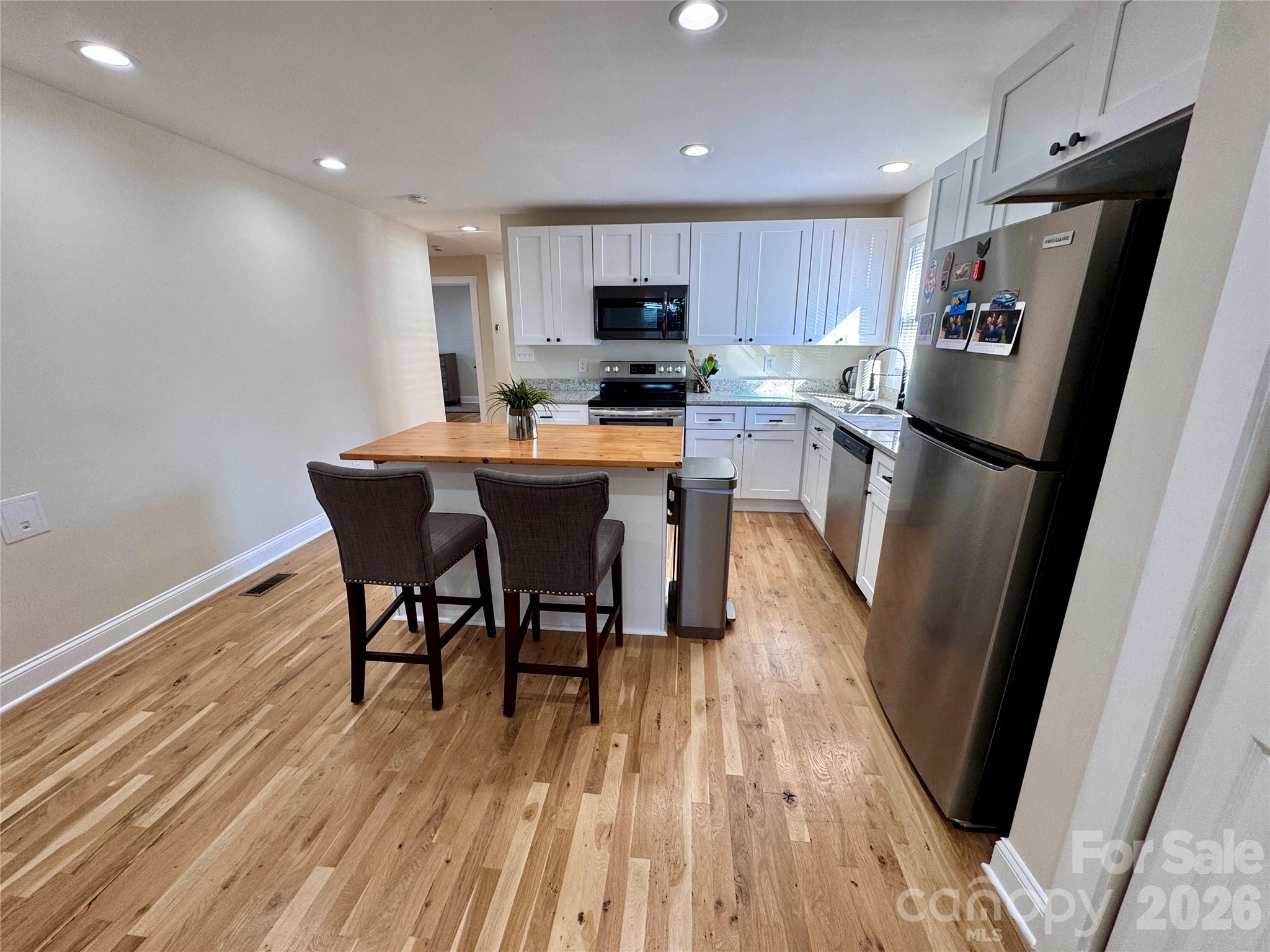 613 Gum Street Property Photo 4
