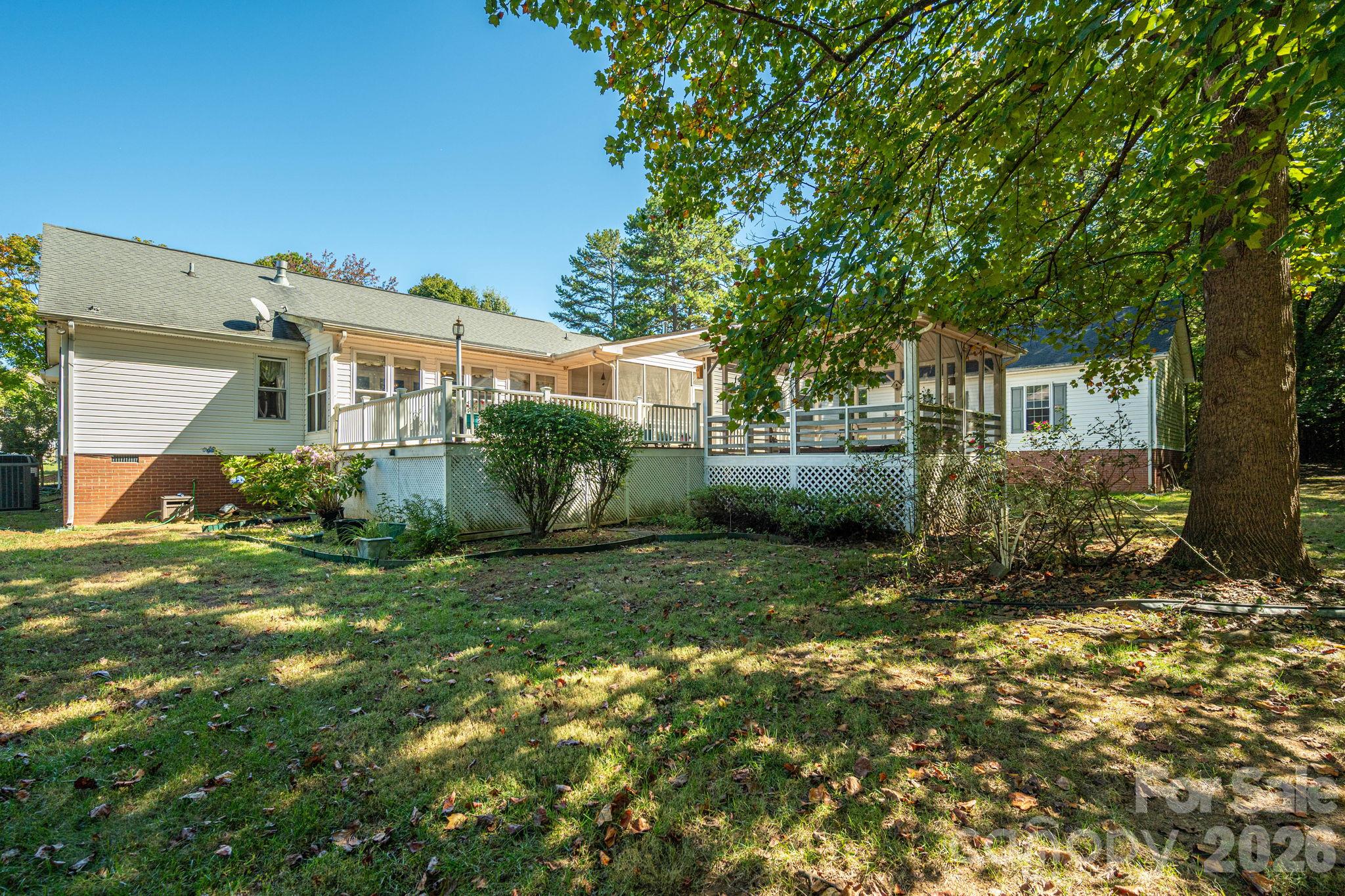 2545 Les Lane Property Photo 12