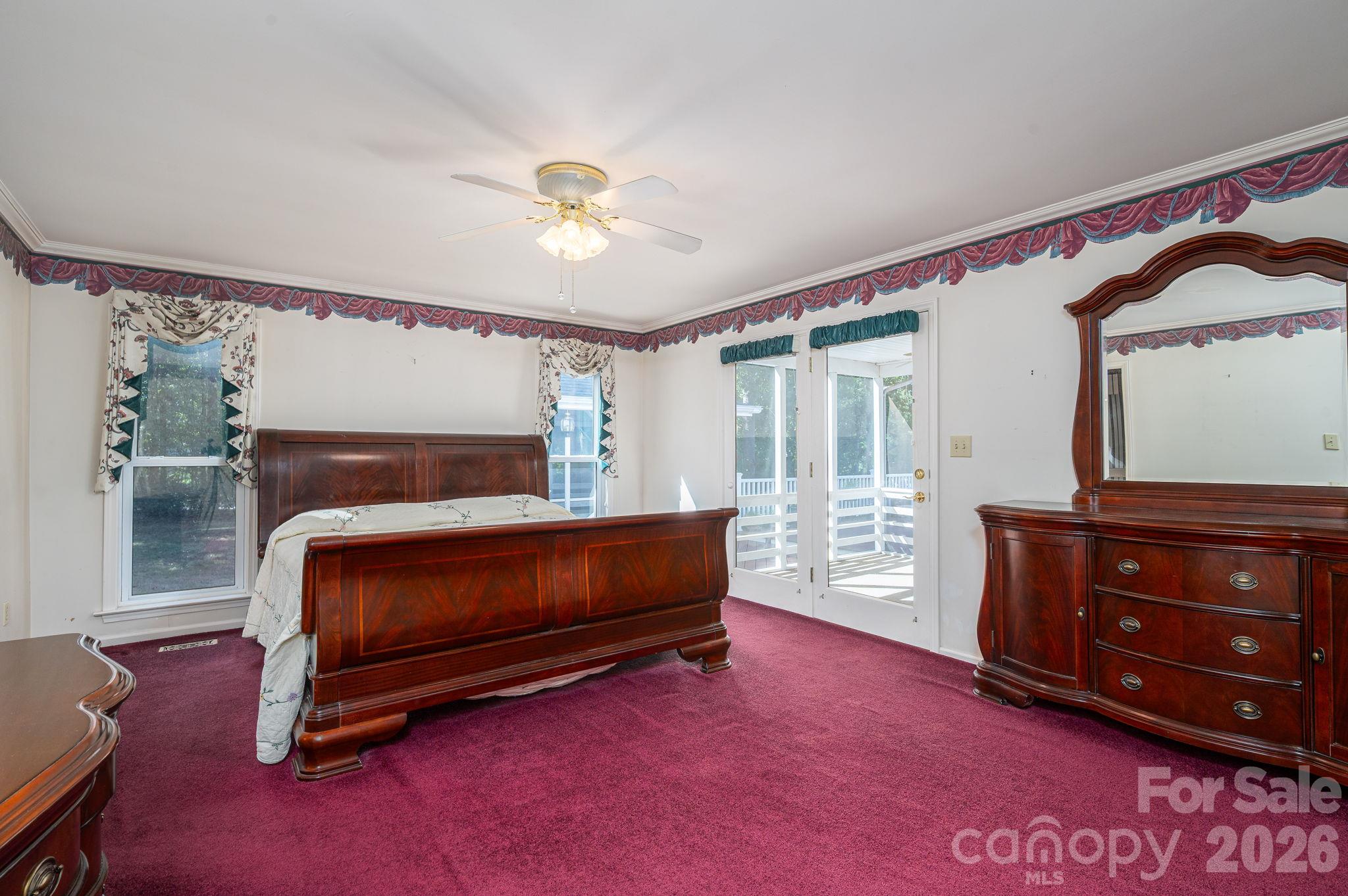 2545 Les Lane Property Photo 28