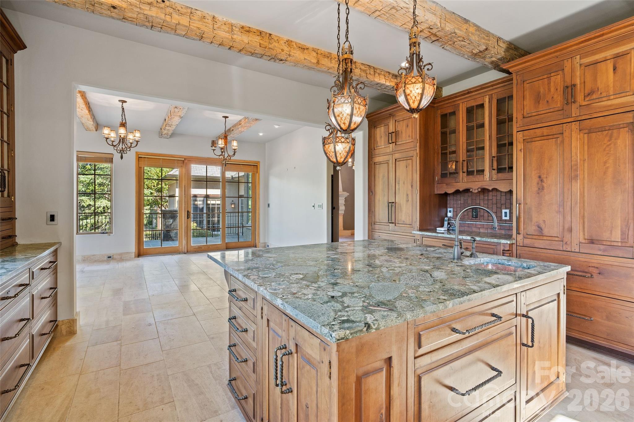 408 Oakmont Lane Property Photo 8