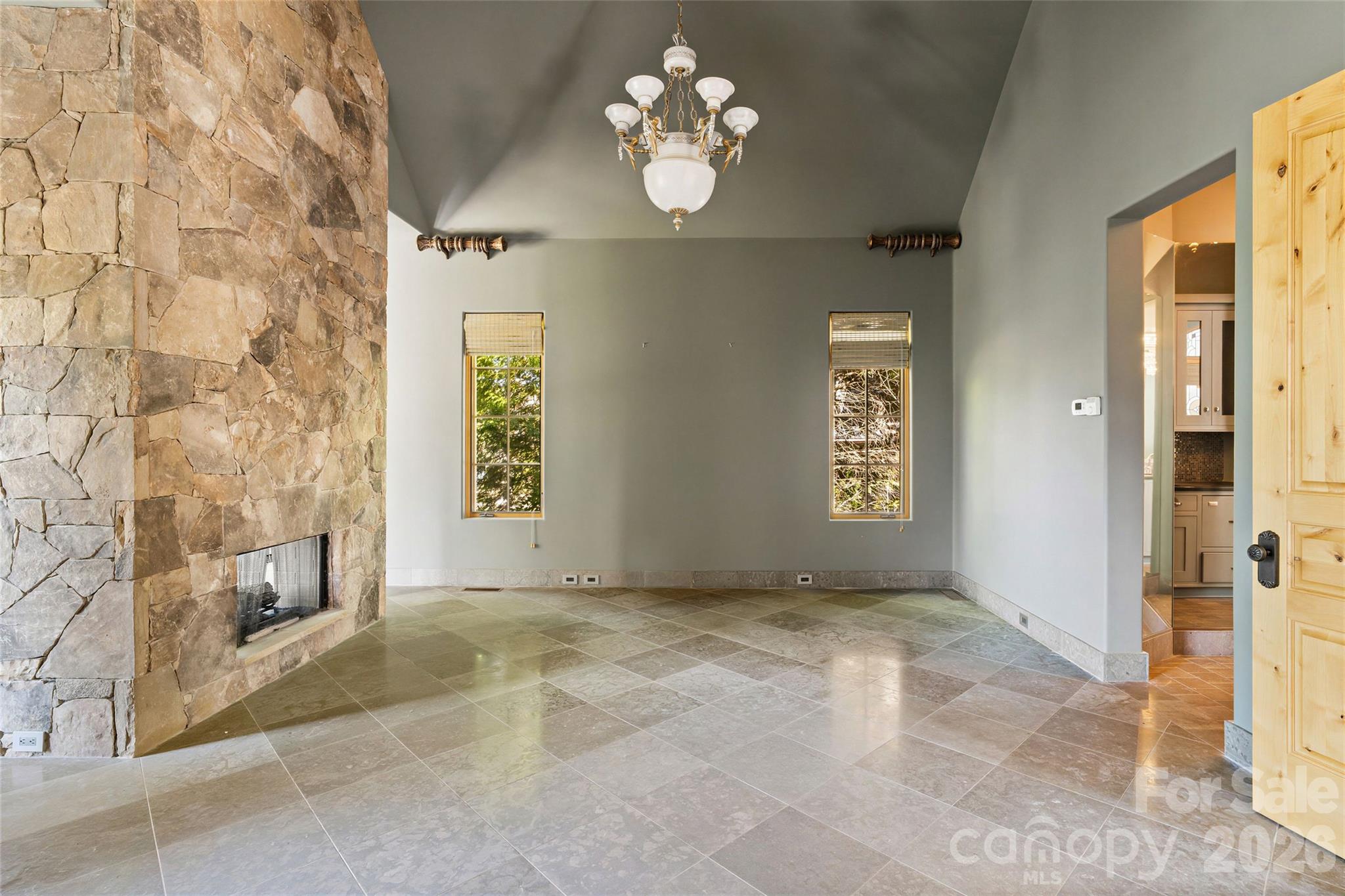 408 Oakmont Lane Property Photo 11