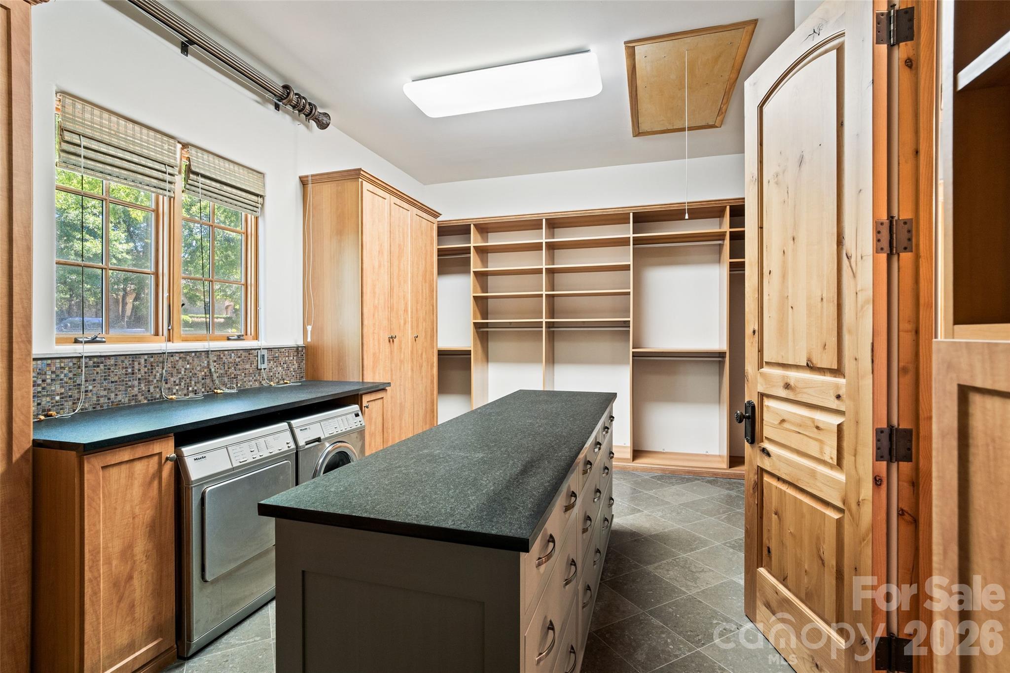 408 Oakmont Lane Property Photo 19