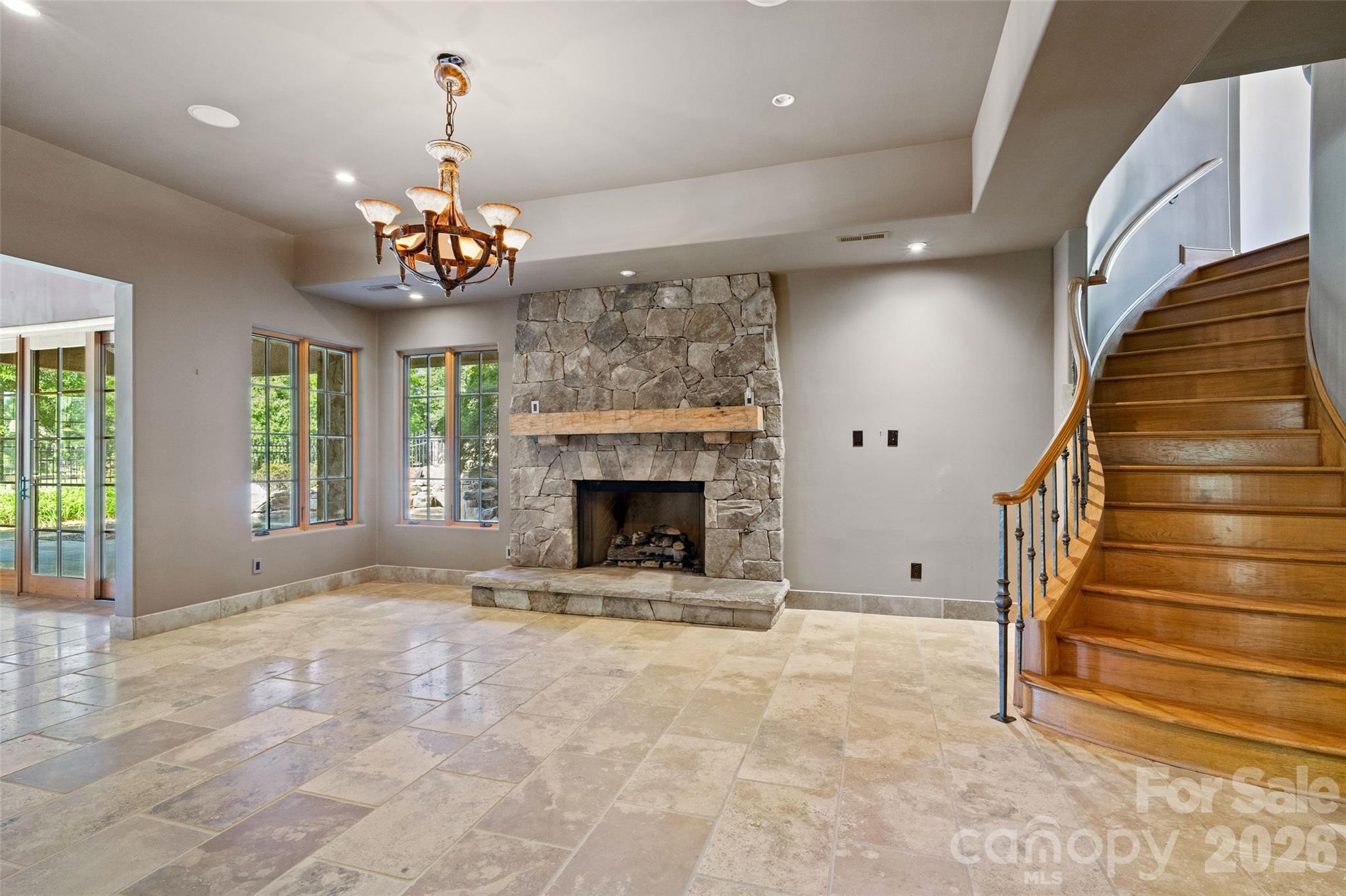 408 Oakmont Lane Property Photo 25