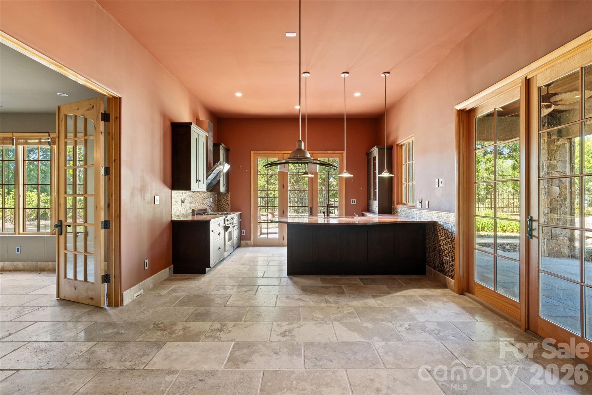 408 Oakmont Lane Property Photo 27