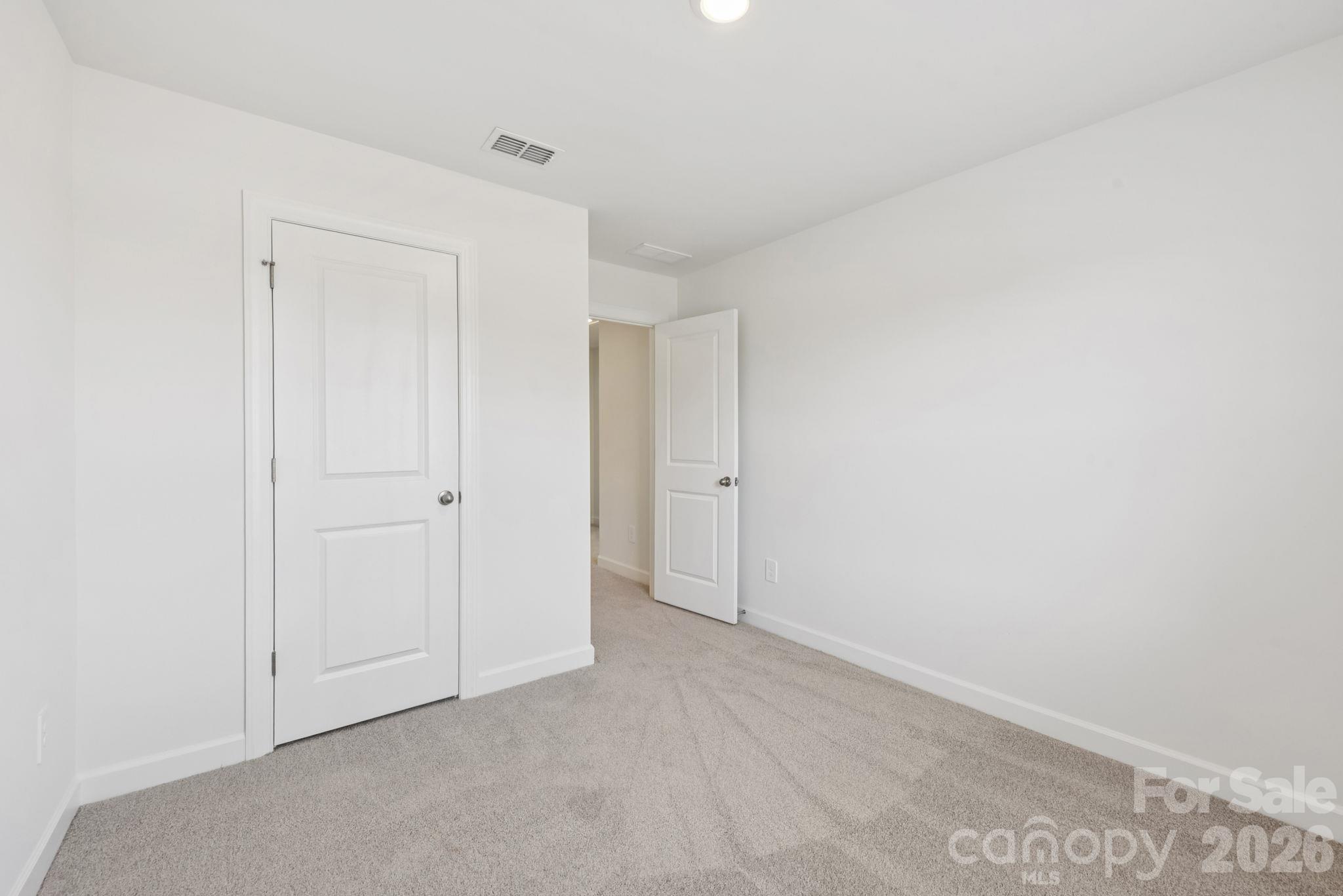 476 Markridge Loop Property Photo 8