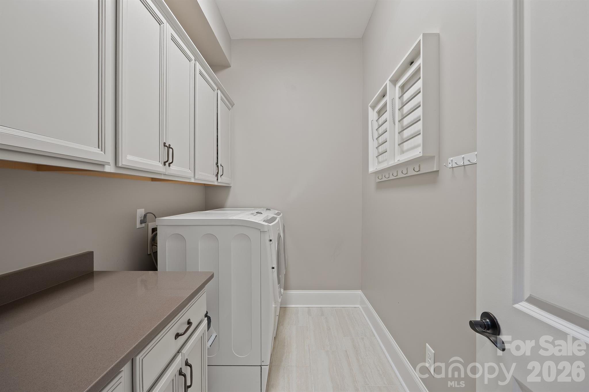 525 Vintage Creek Drive Property Photo 23