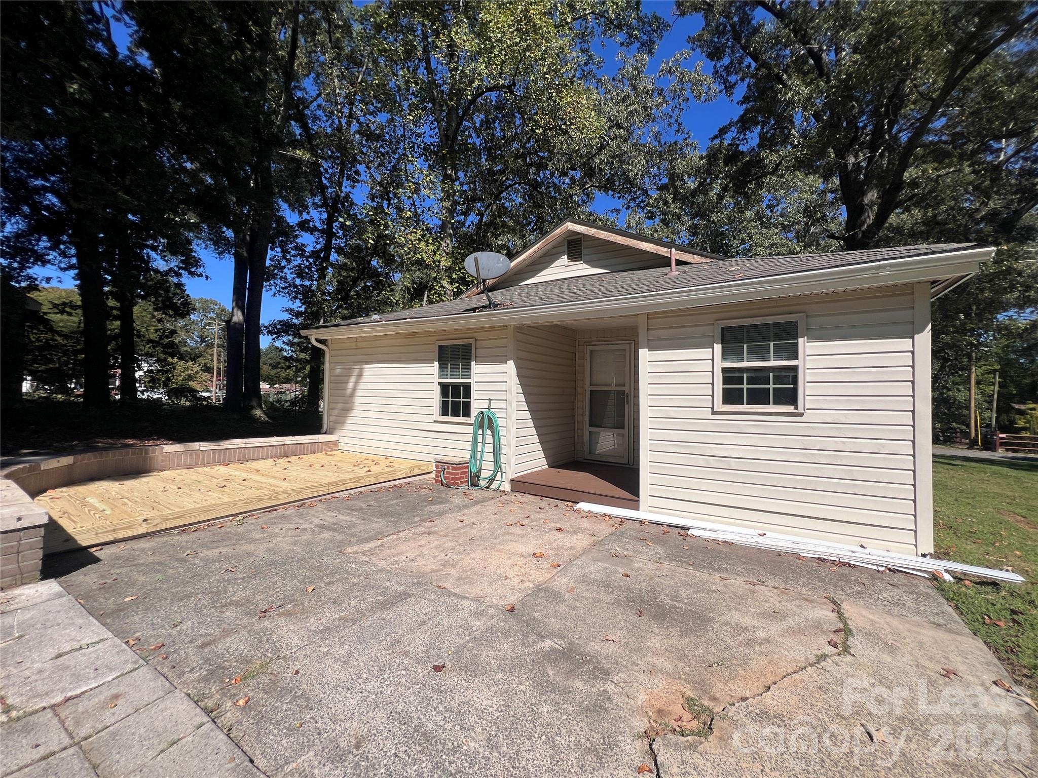 306 E Texas Avenue Property Photo 15