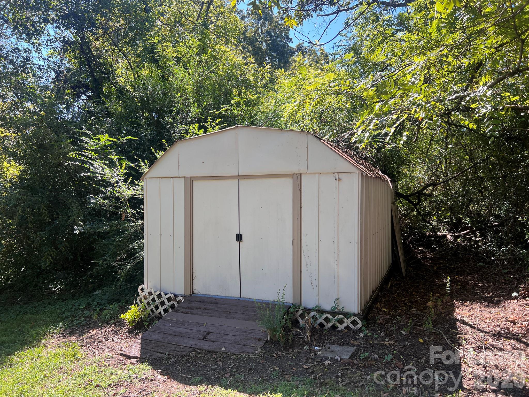 306 E Texas Avenue Property Photo 17