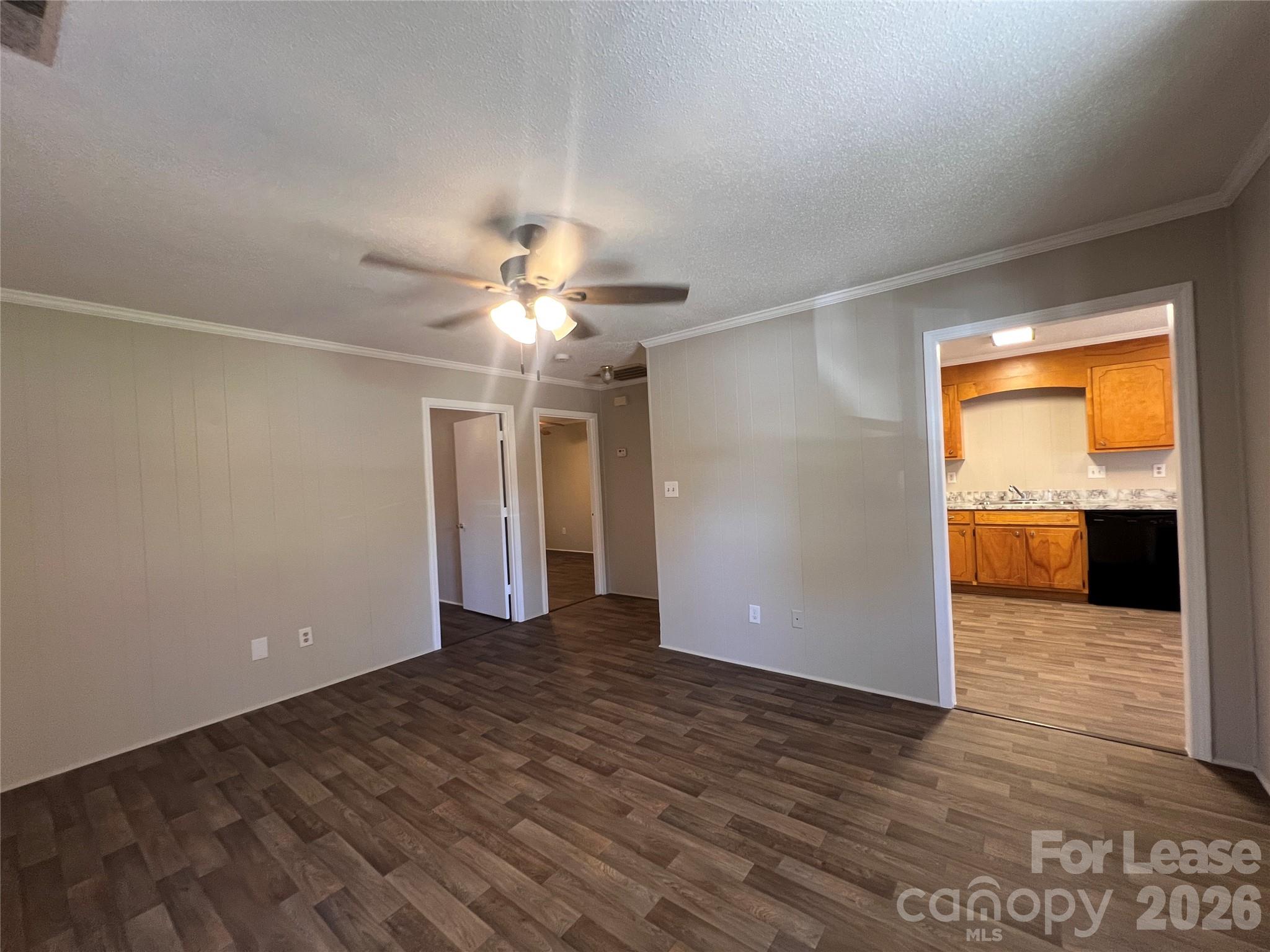 313 E Washington Avenue A Property Photo 3