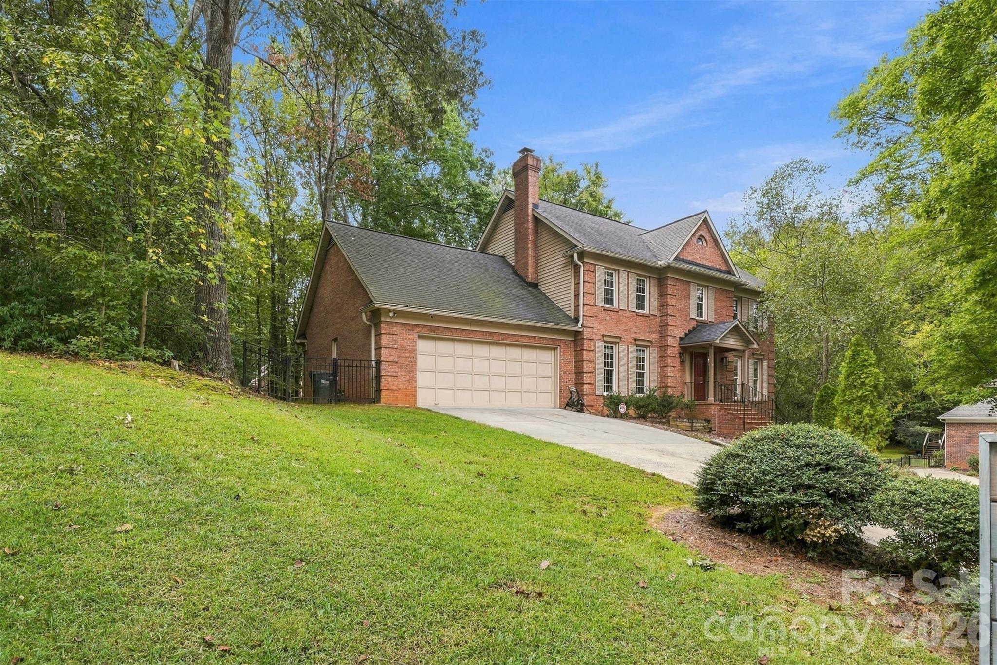 2020 Fairchelsea Way Lane Property Photo 3